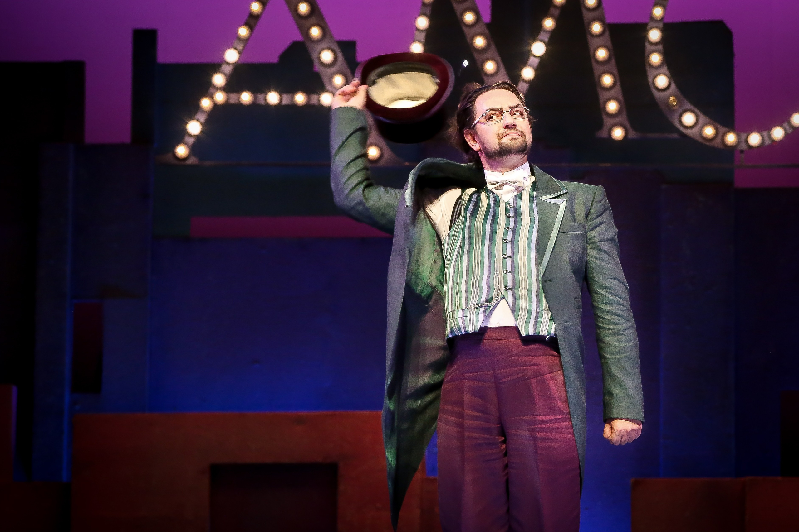 Дон Бартоло в «Севильском цирюльнике» Россини — Новая опера