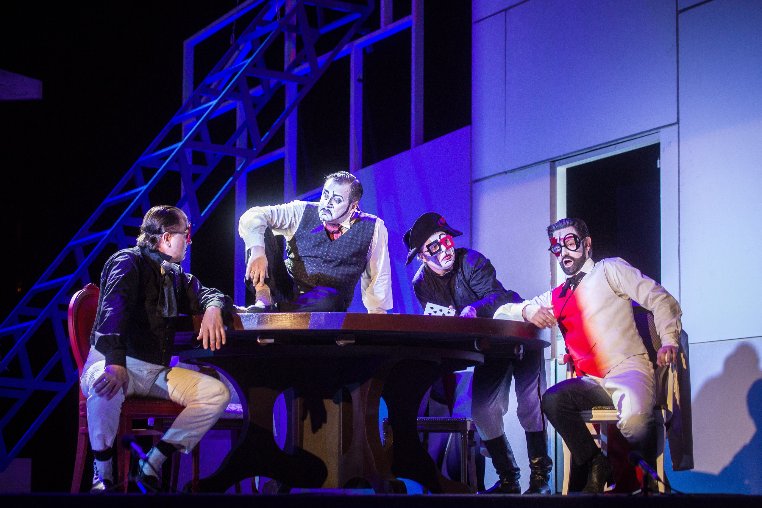 Публикации об искусстве и музыке. Дарья Письменюк / Darya Leitstern — фотограф, музыкант, журналист, путешественник