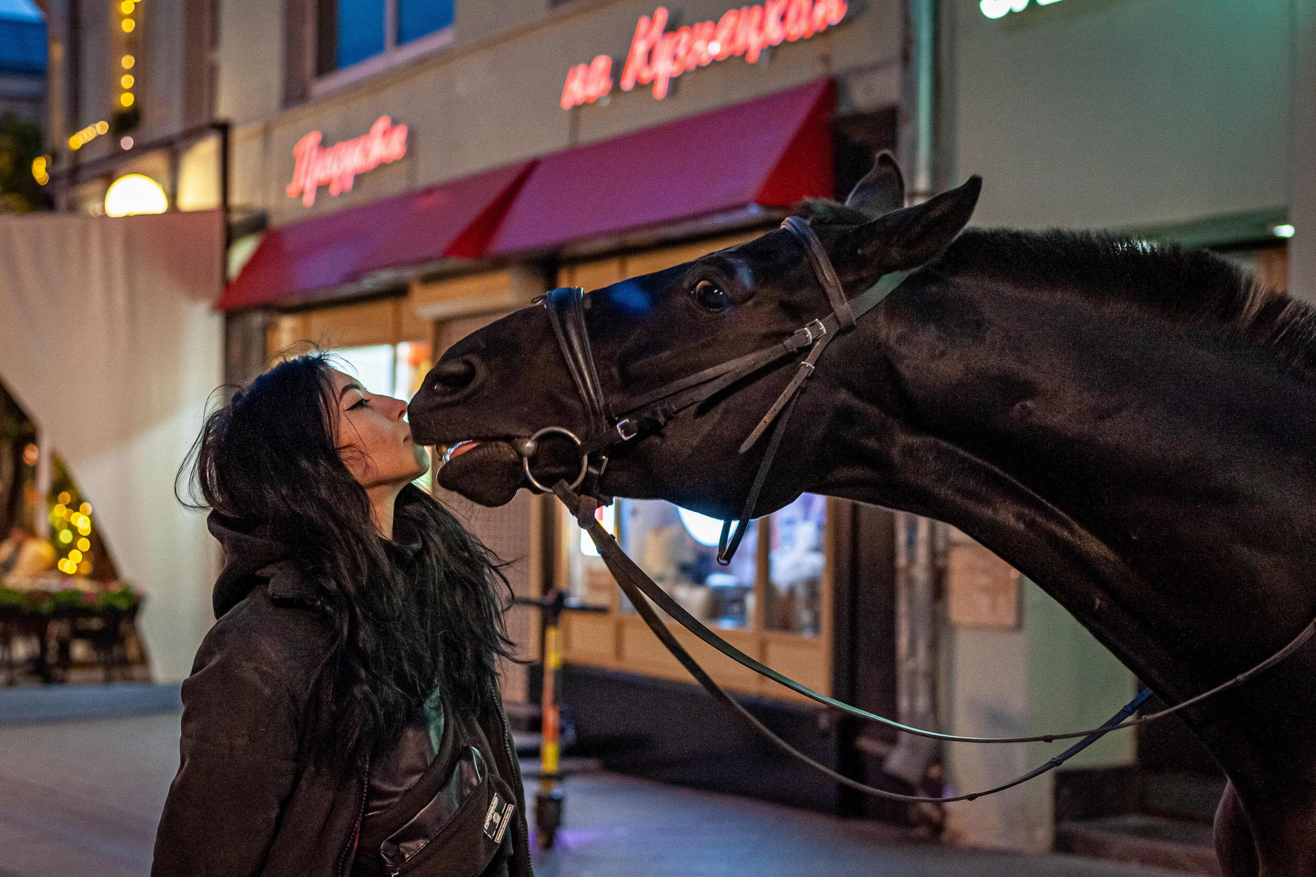 Выйду на Кузнецкий с конем