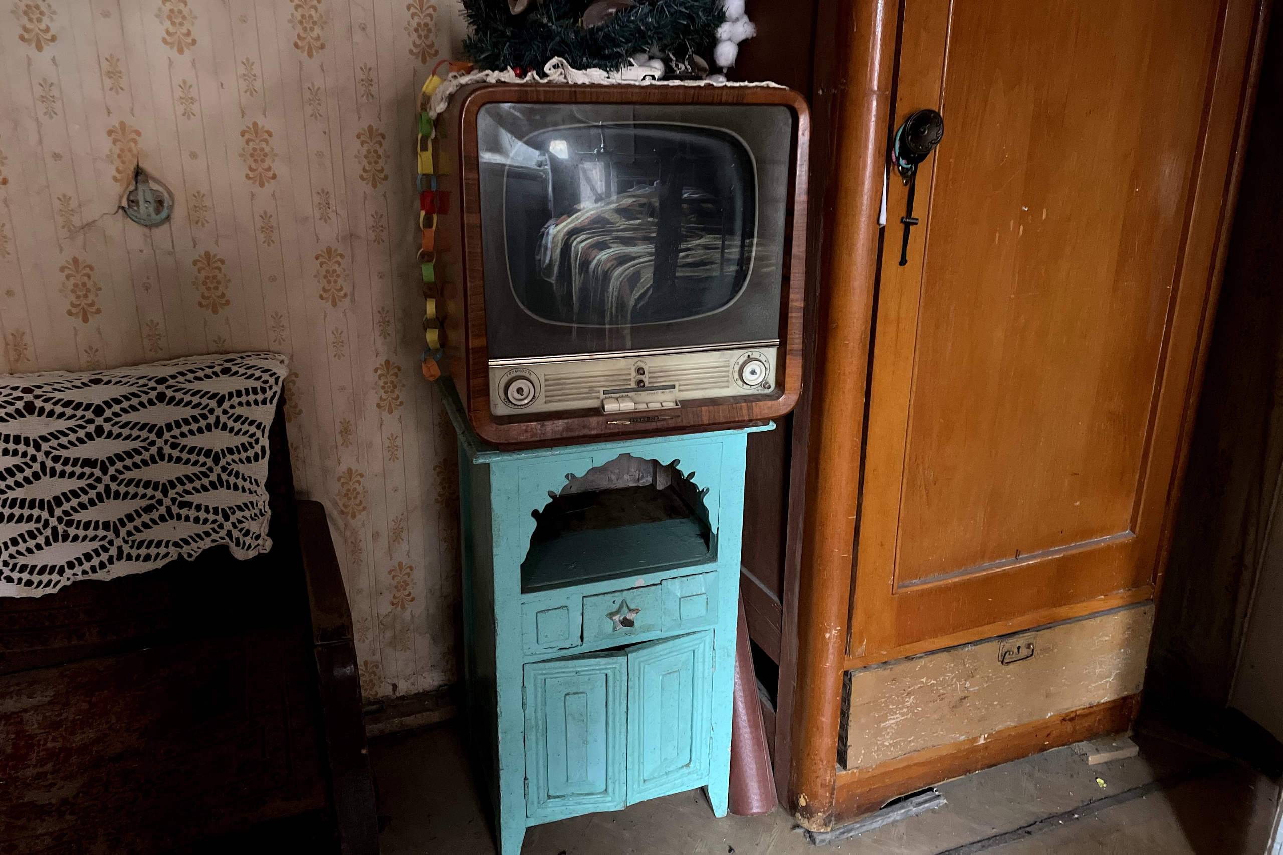 40 002 Комната ретро