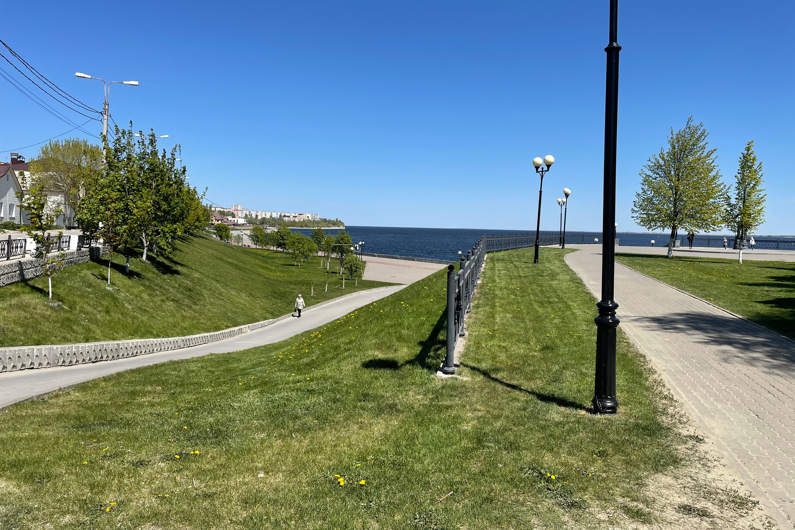 21 330 Набережная