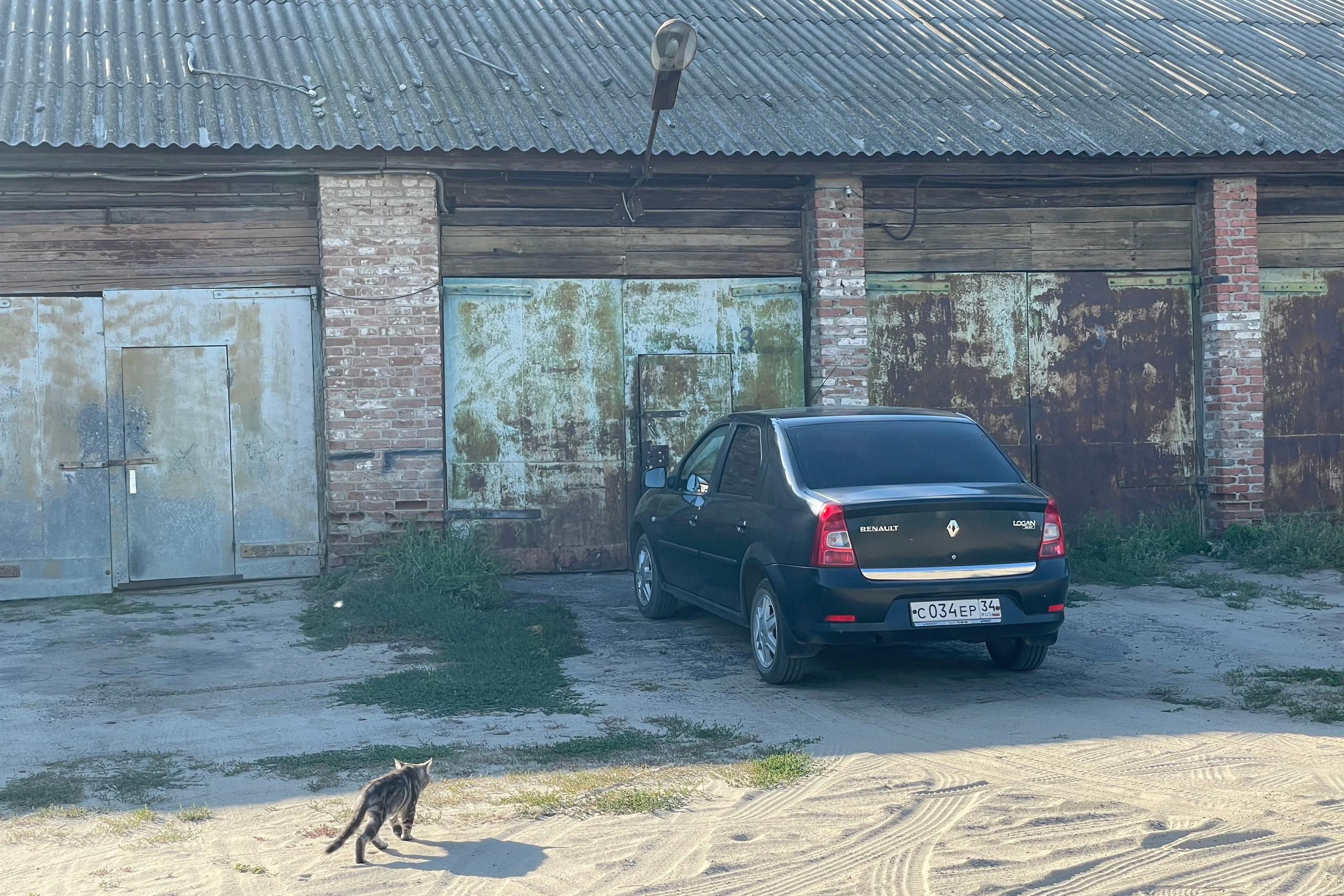 20 037 Гаражи ретро