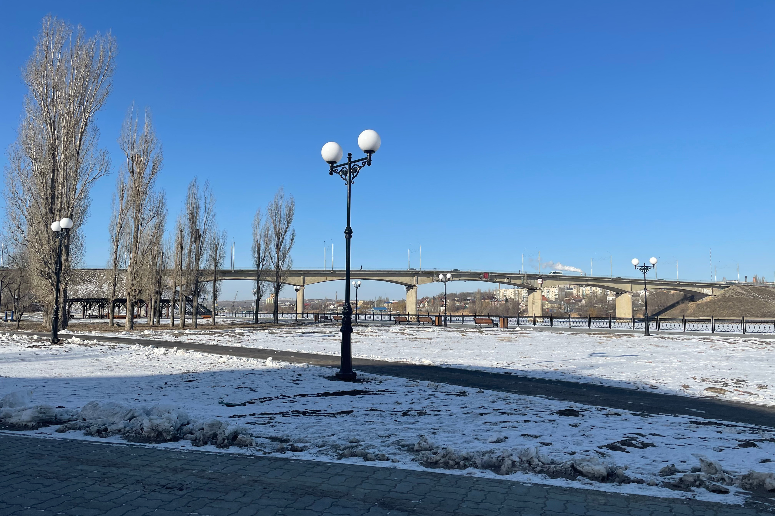 20 230 Мост, набережная