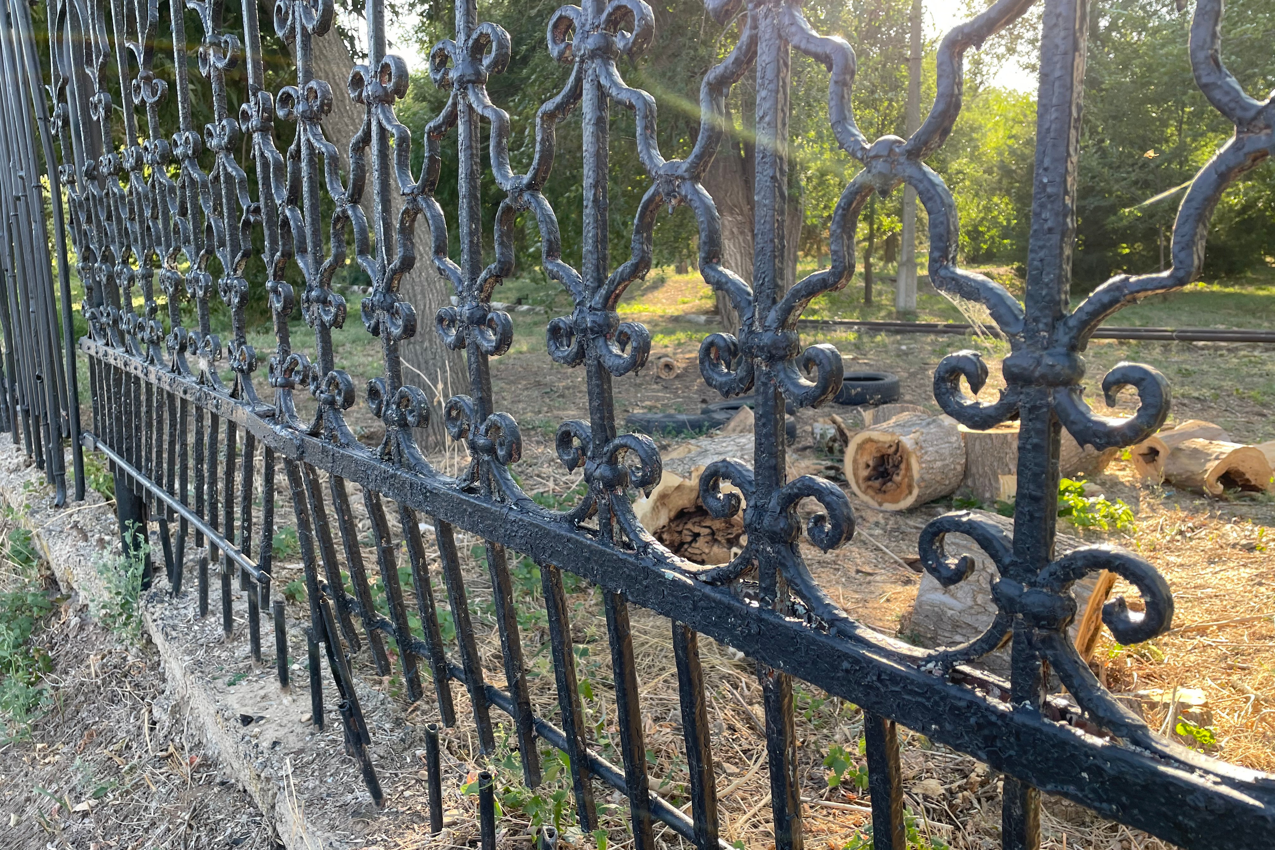 200 028 Кованый забор