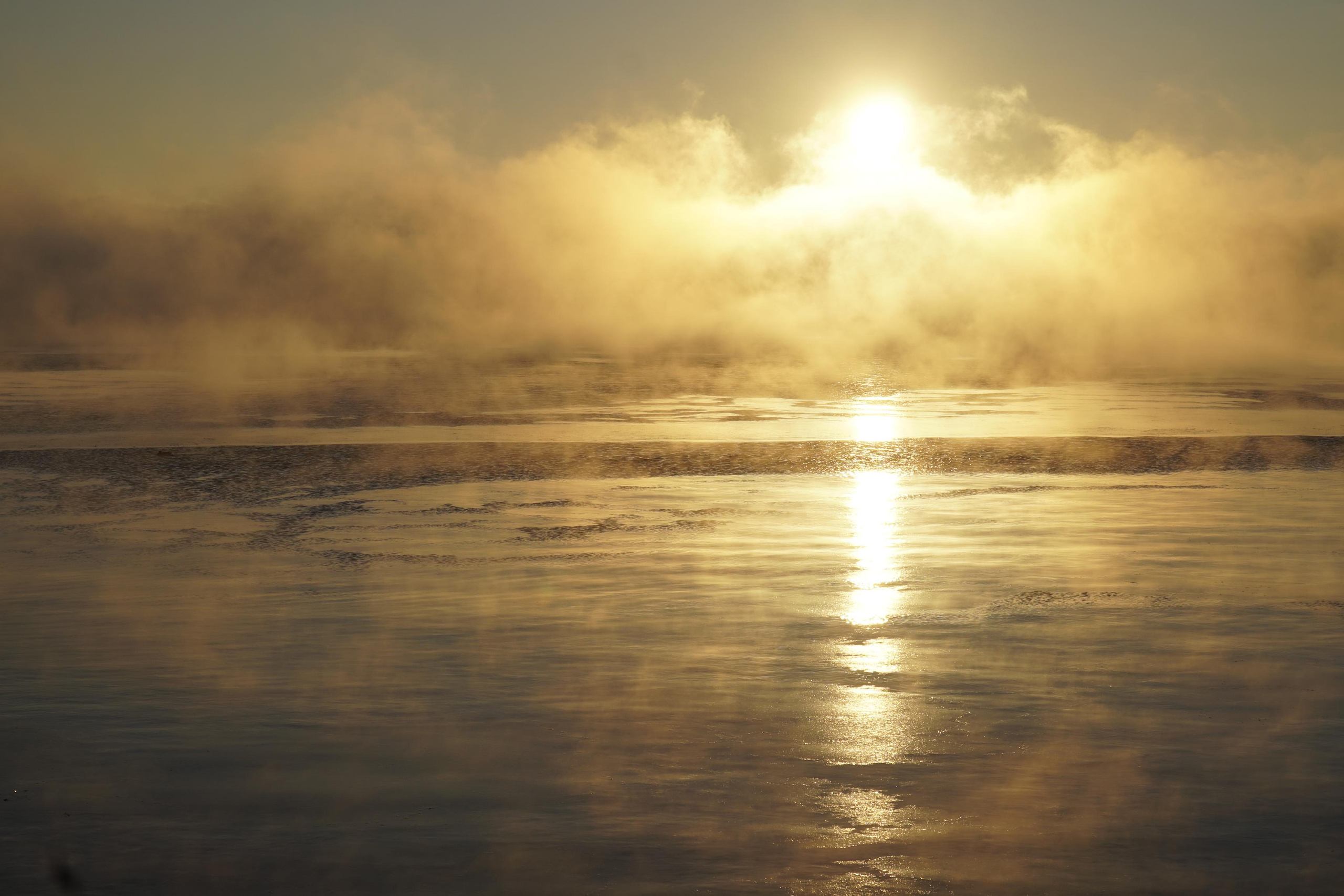 На воде 30023