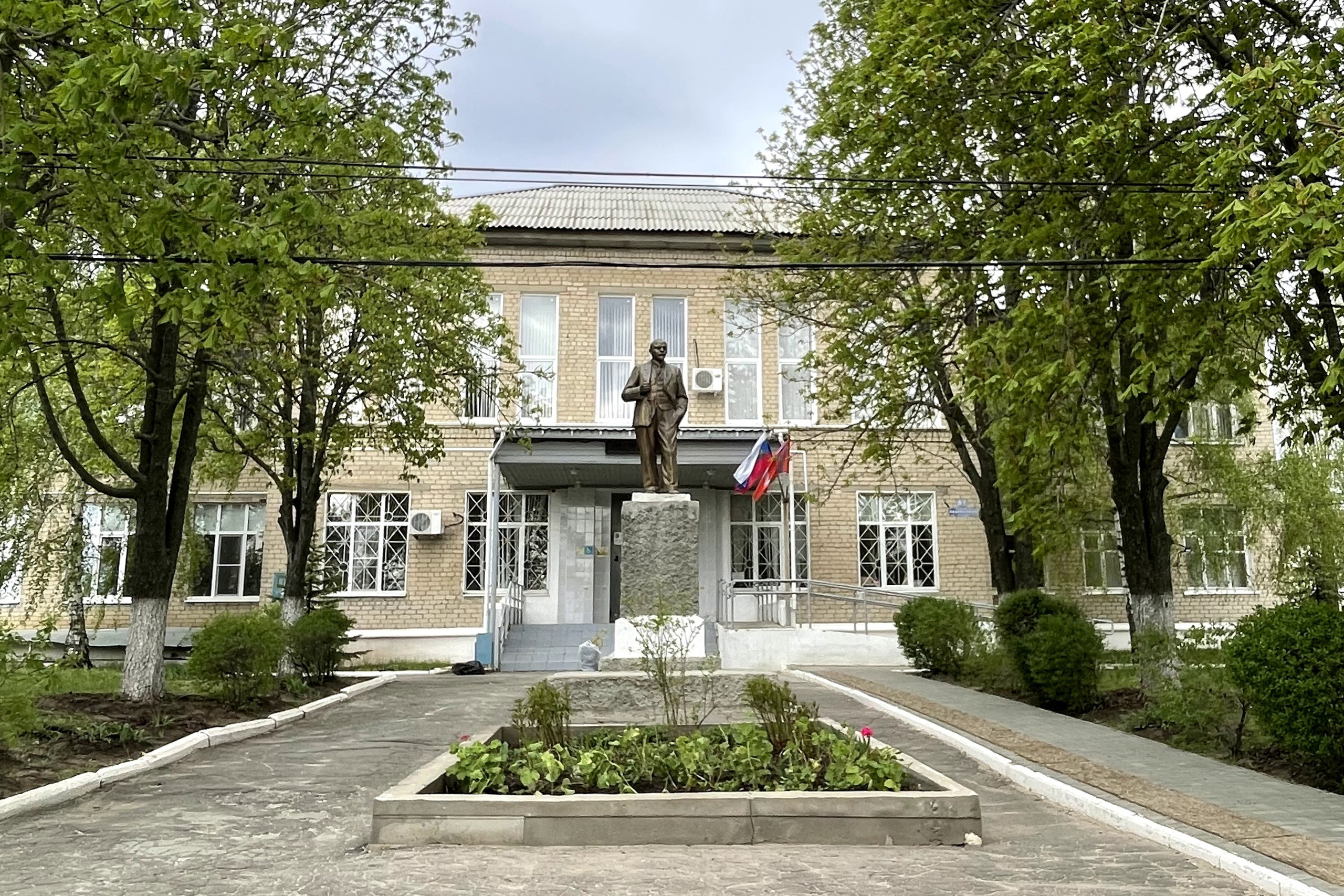 21 104 Памятник Ленину