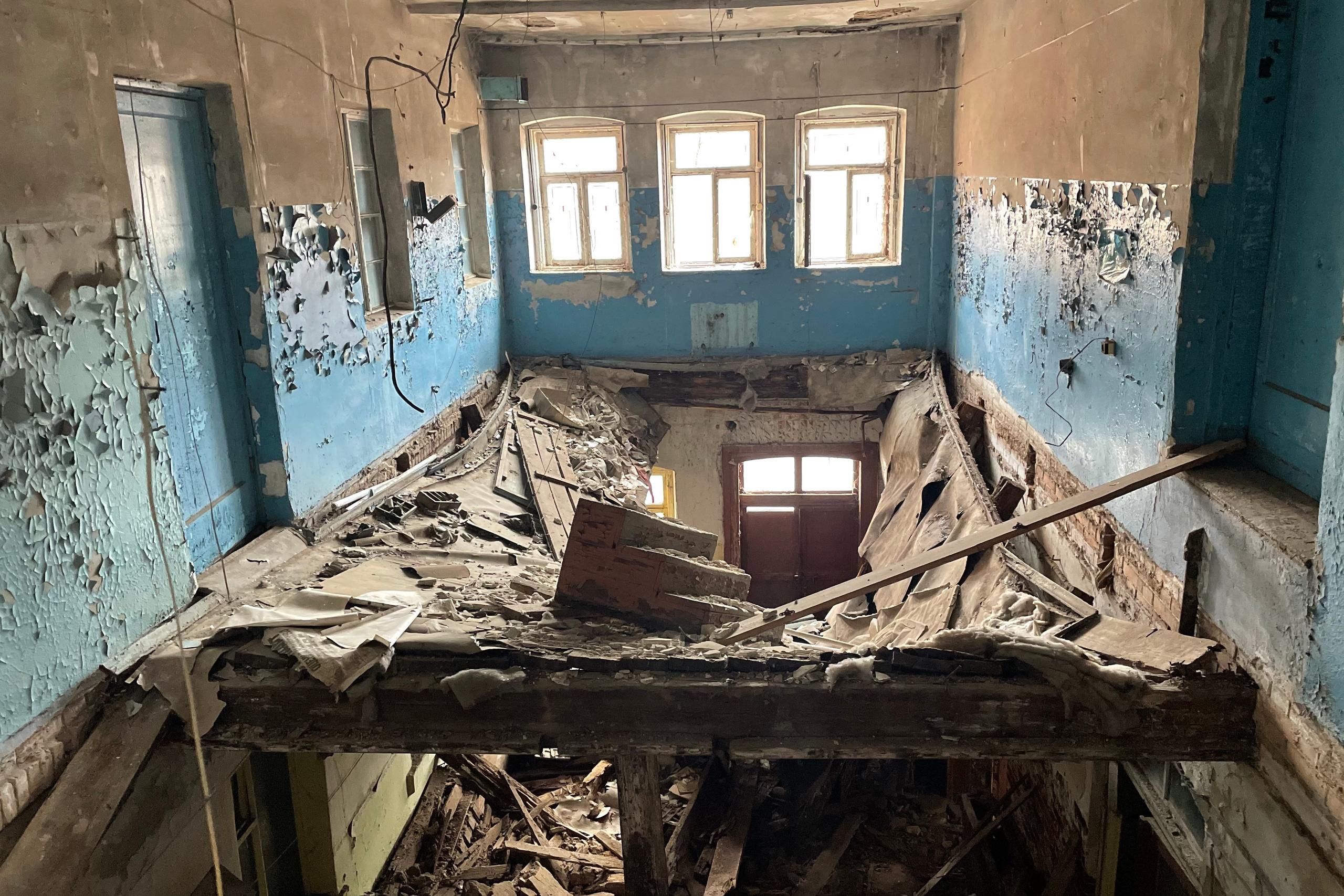 40 003 Внутри здания