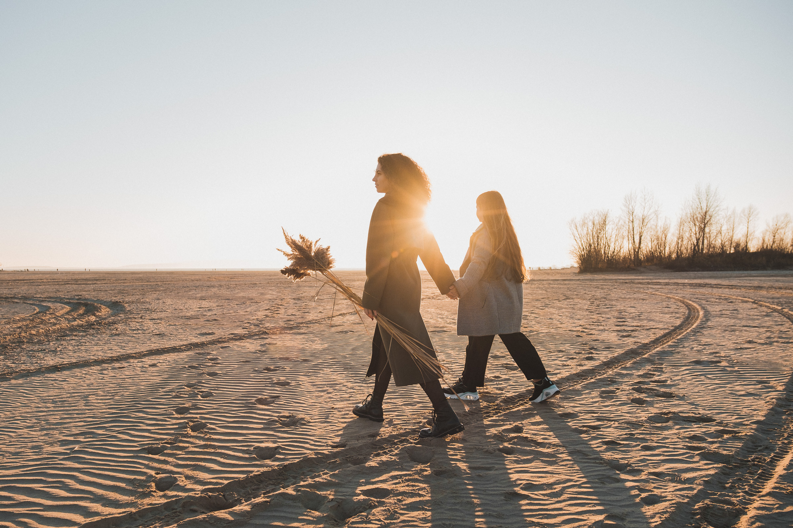 Мама и дочь / Катя и Вика