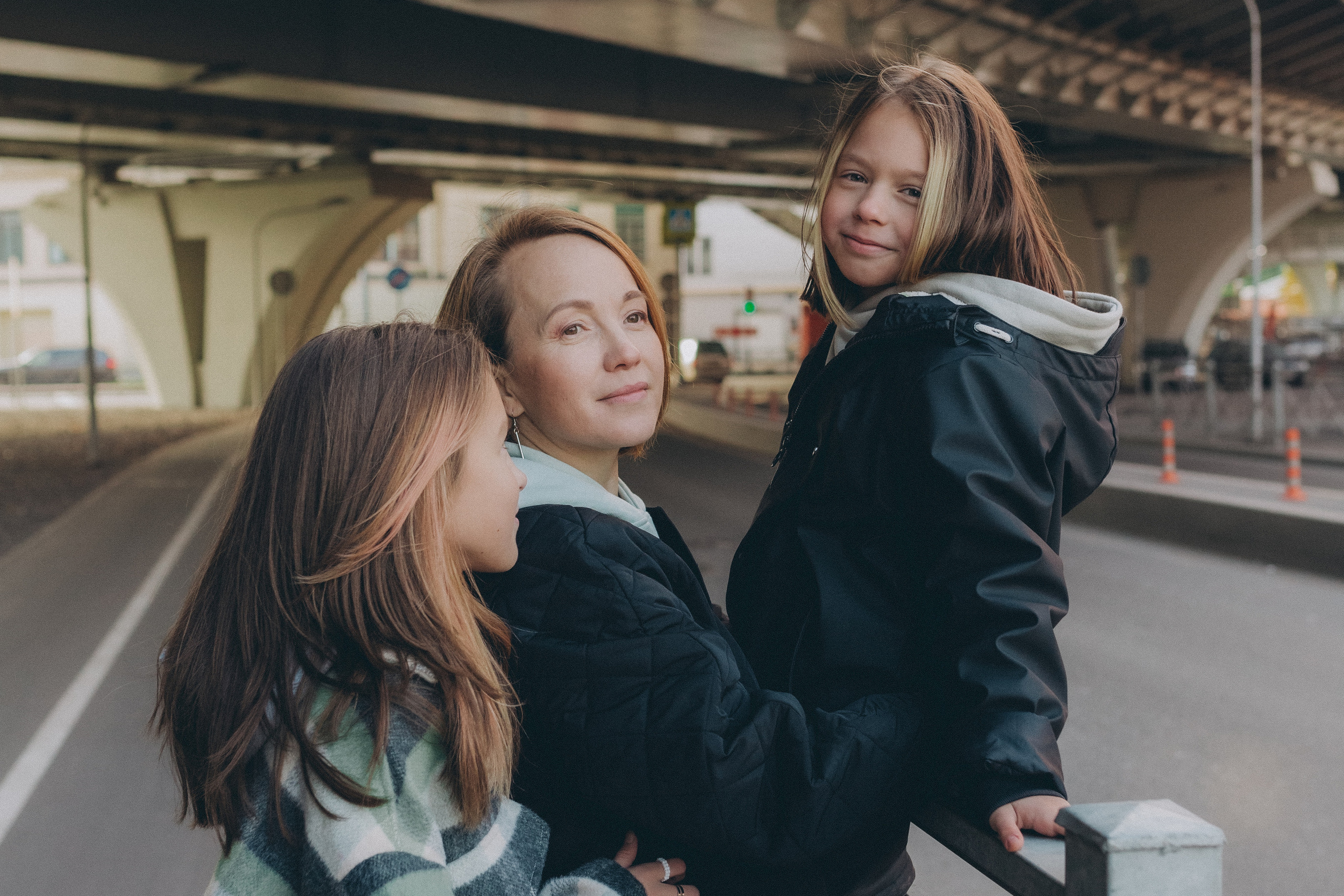 Мама с дочками