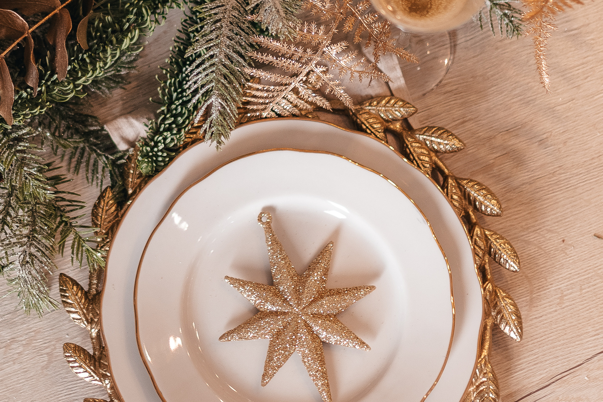 ФОТО-КОНТЕНТ ДЛЯ «ТВОЯ ЁЛОЧКА»