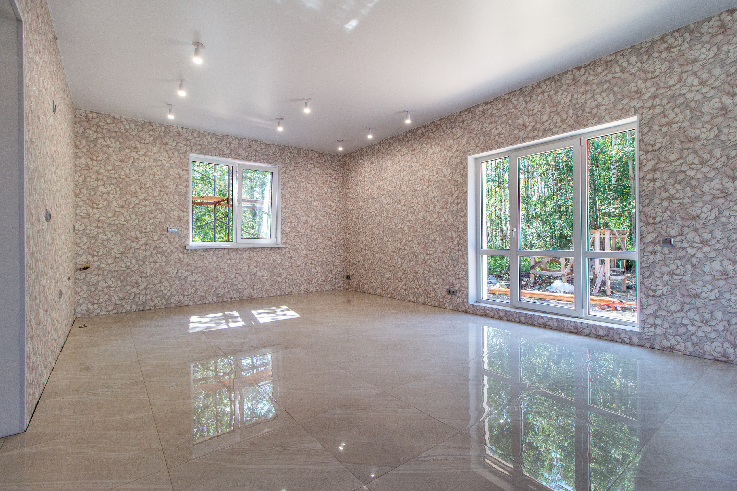 Новый красавец в Тосненском р-не ЛО. Агентская интерьерная фотосъемка