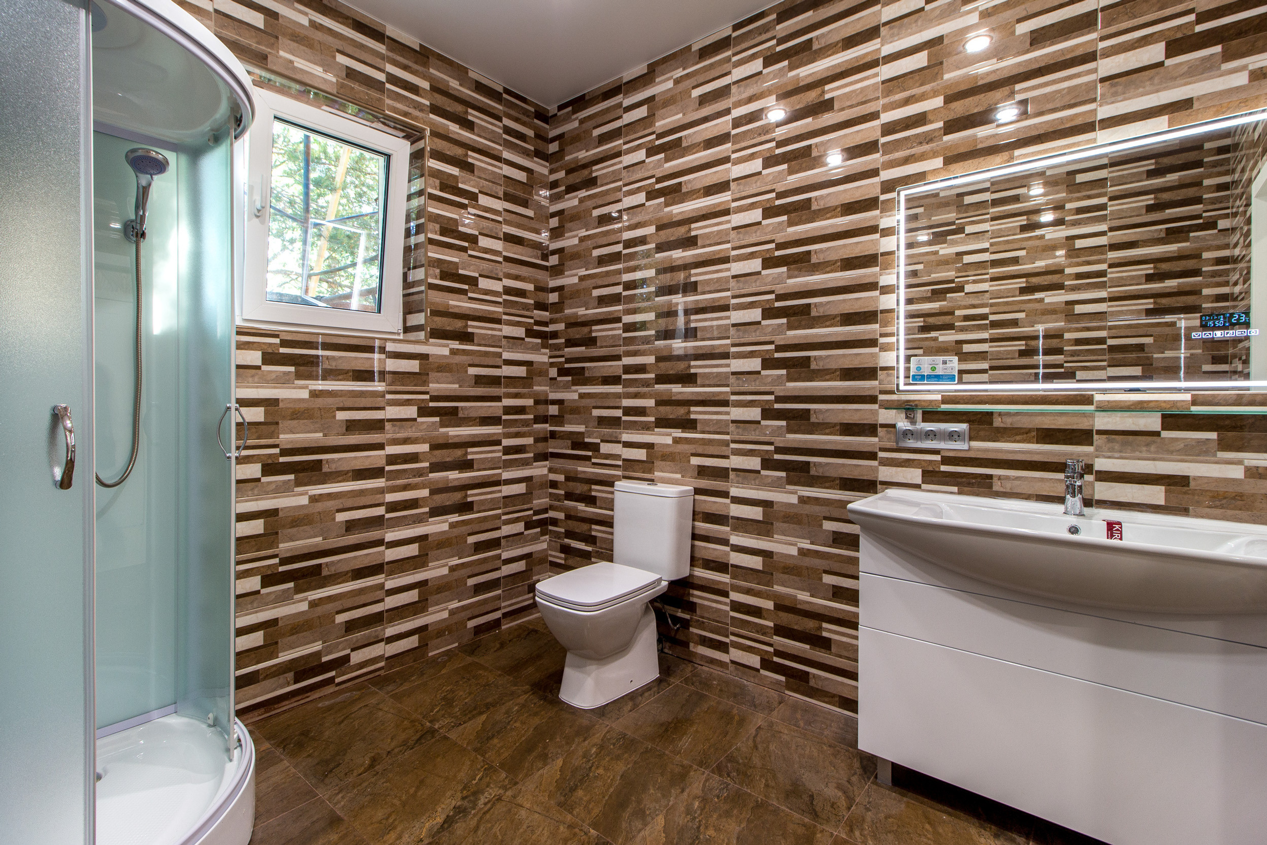 Новый красавец в Тосненском р-не ЛО. Агентская интерьерная фотосъемка