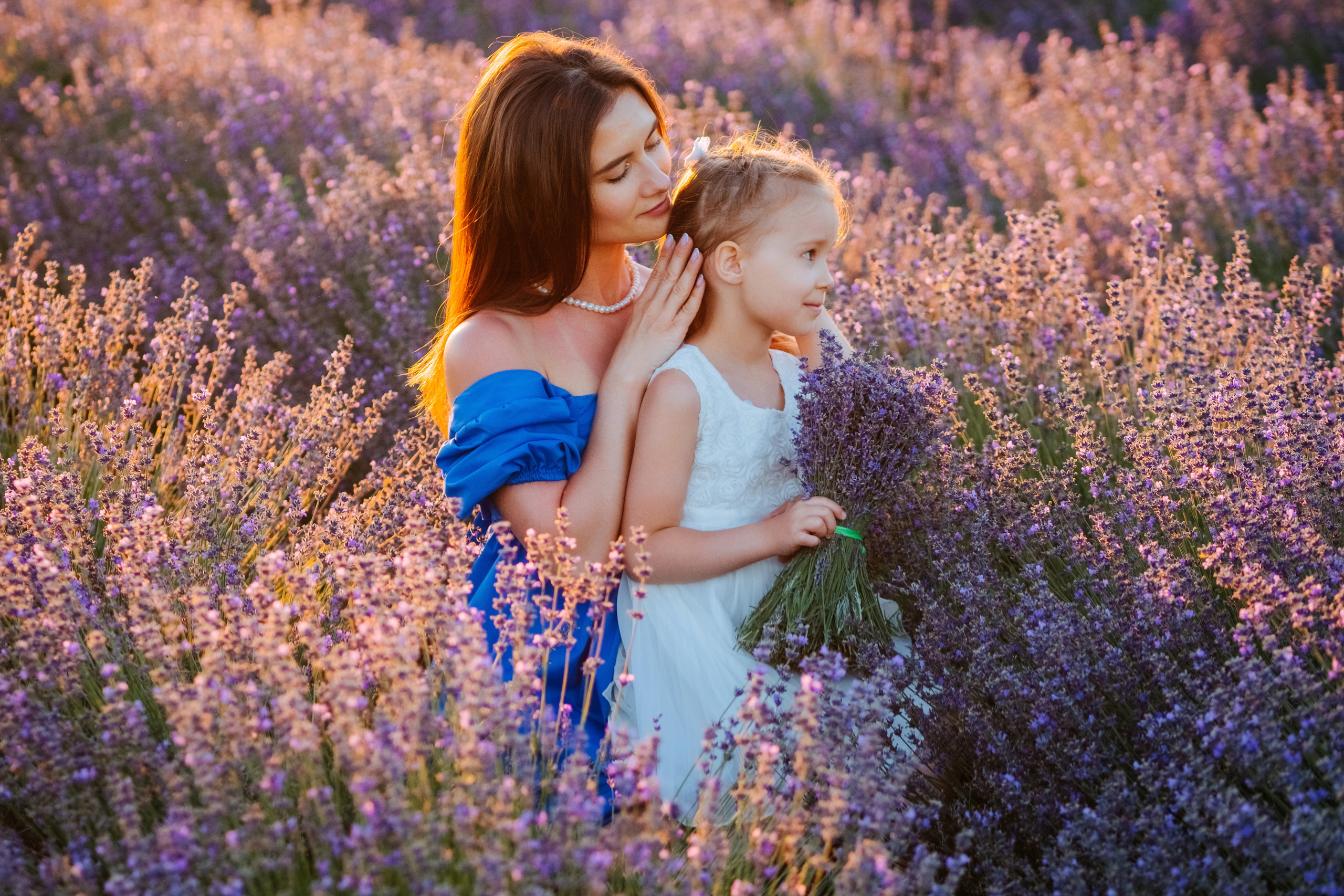 Вика и маленькая Вика