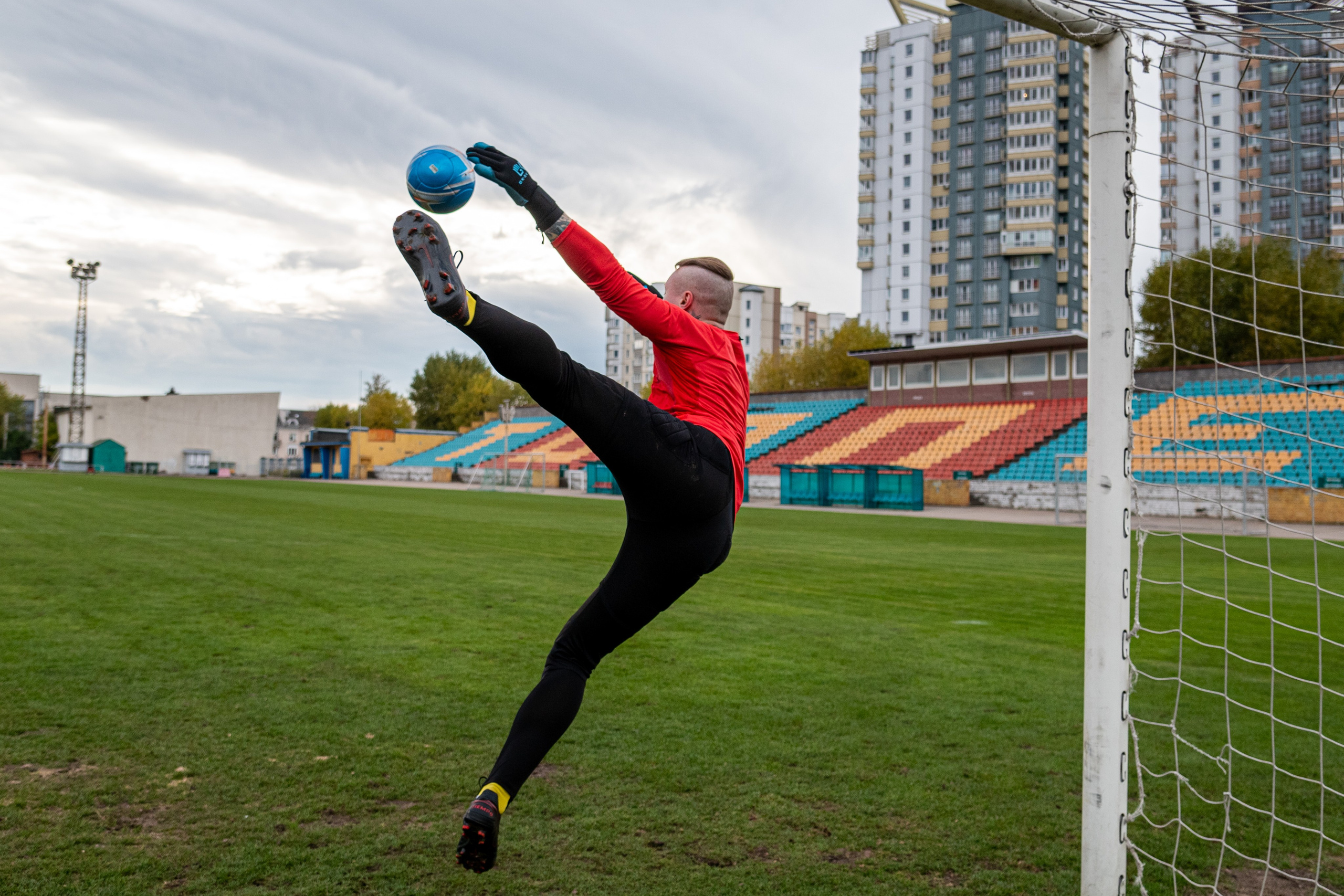 Фото для рекламы вратарских печаток. Профессиональный интерьерный и репортажный фотограф Минск и РБ. Максим Орлов