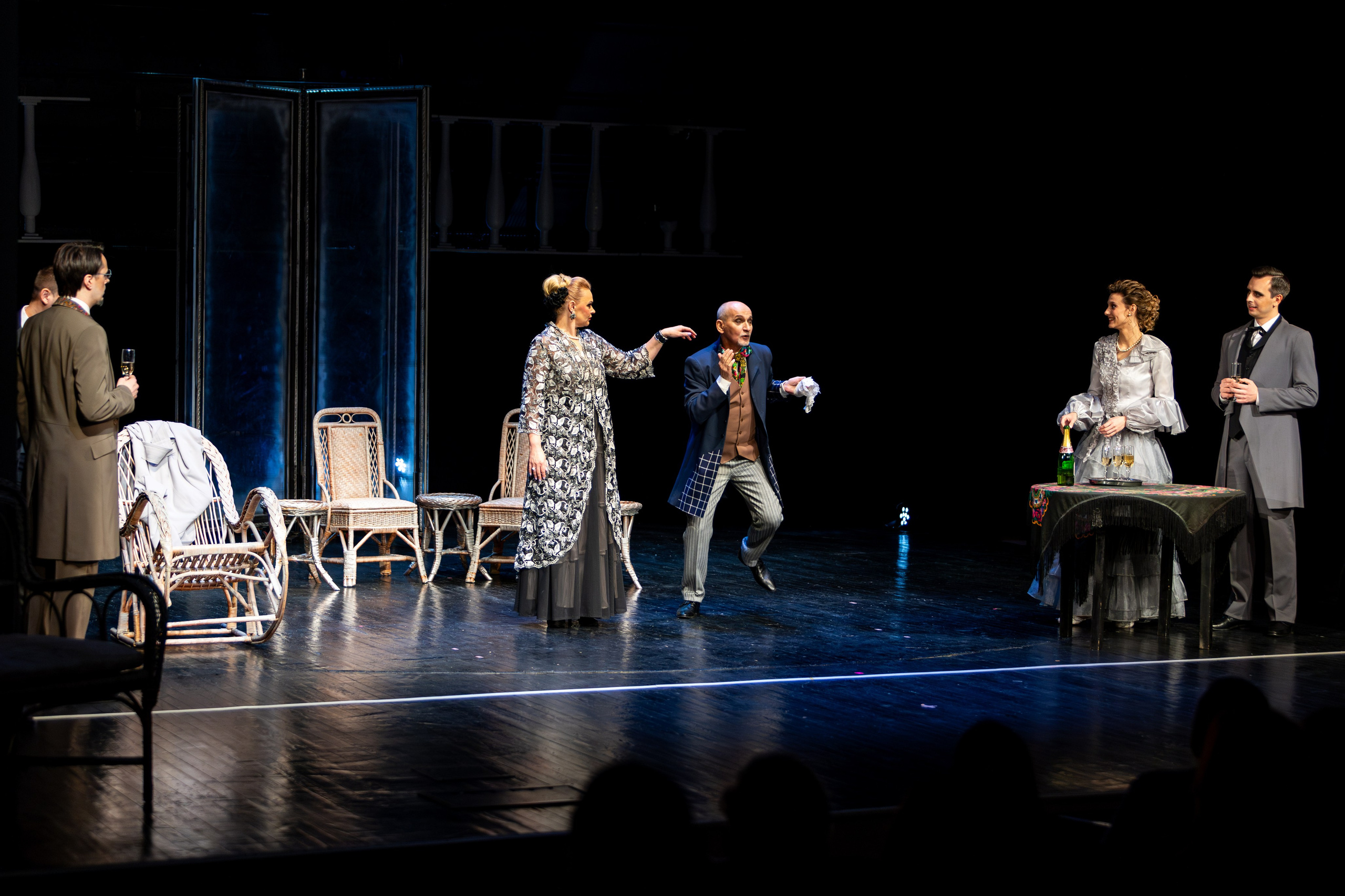 Новый театр «Я вещь». Профессиональный интерьерный и репортажный фотограф Минск и РБ. Максим Орлов