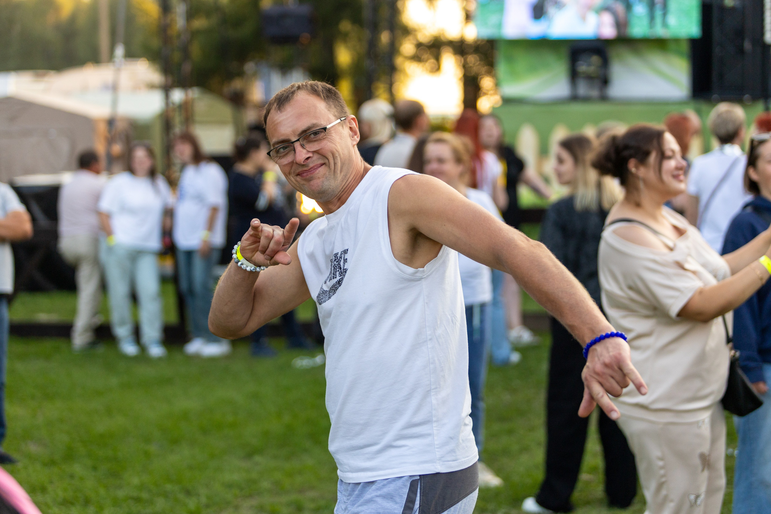 Дискохит. Профессиональный интерьерный и репортажный фотограф Минск и РБ. Максим Орлов