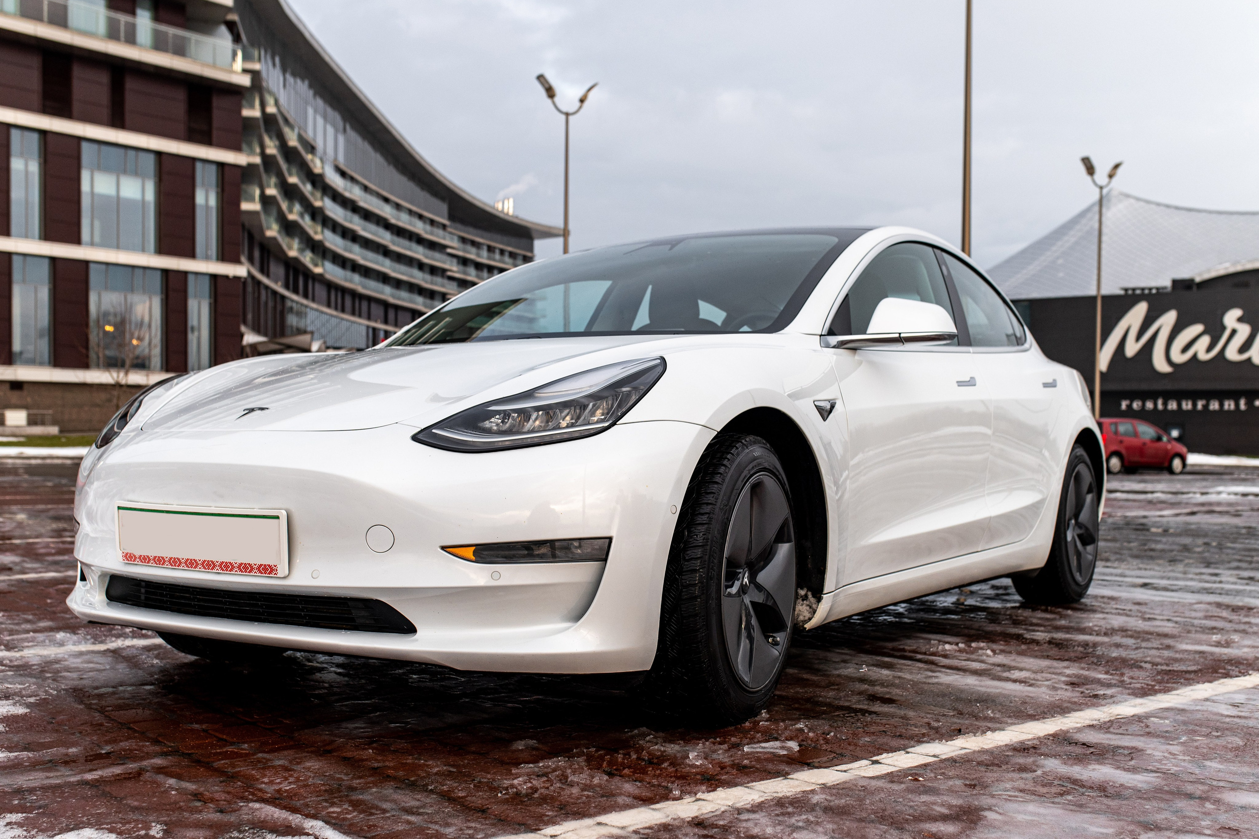 Тесла 3. Профессиональный интерьерный и репортажный фотограф Минск и РБ. Максим Орлов