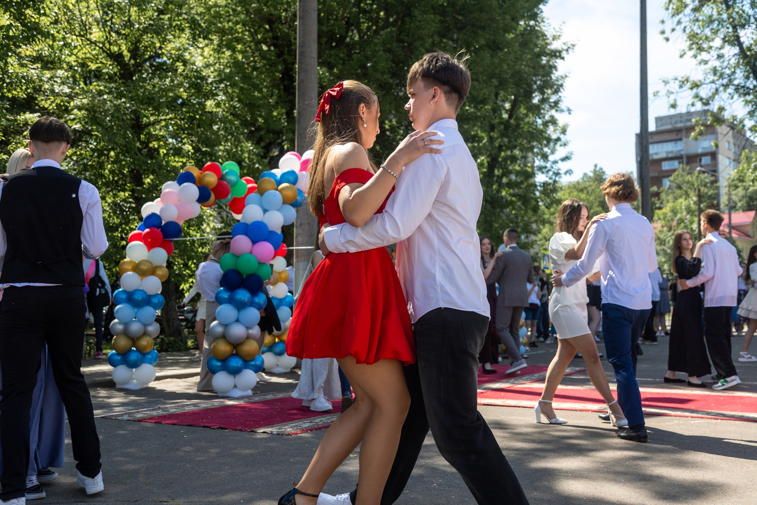 Школа 47. Последний звонок. Профессиональный интерьерный и репортажный фотограф Минск и РБ. Максим Орлов