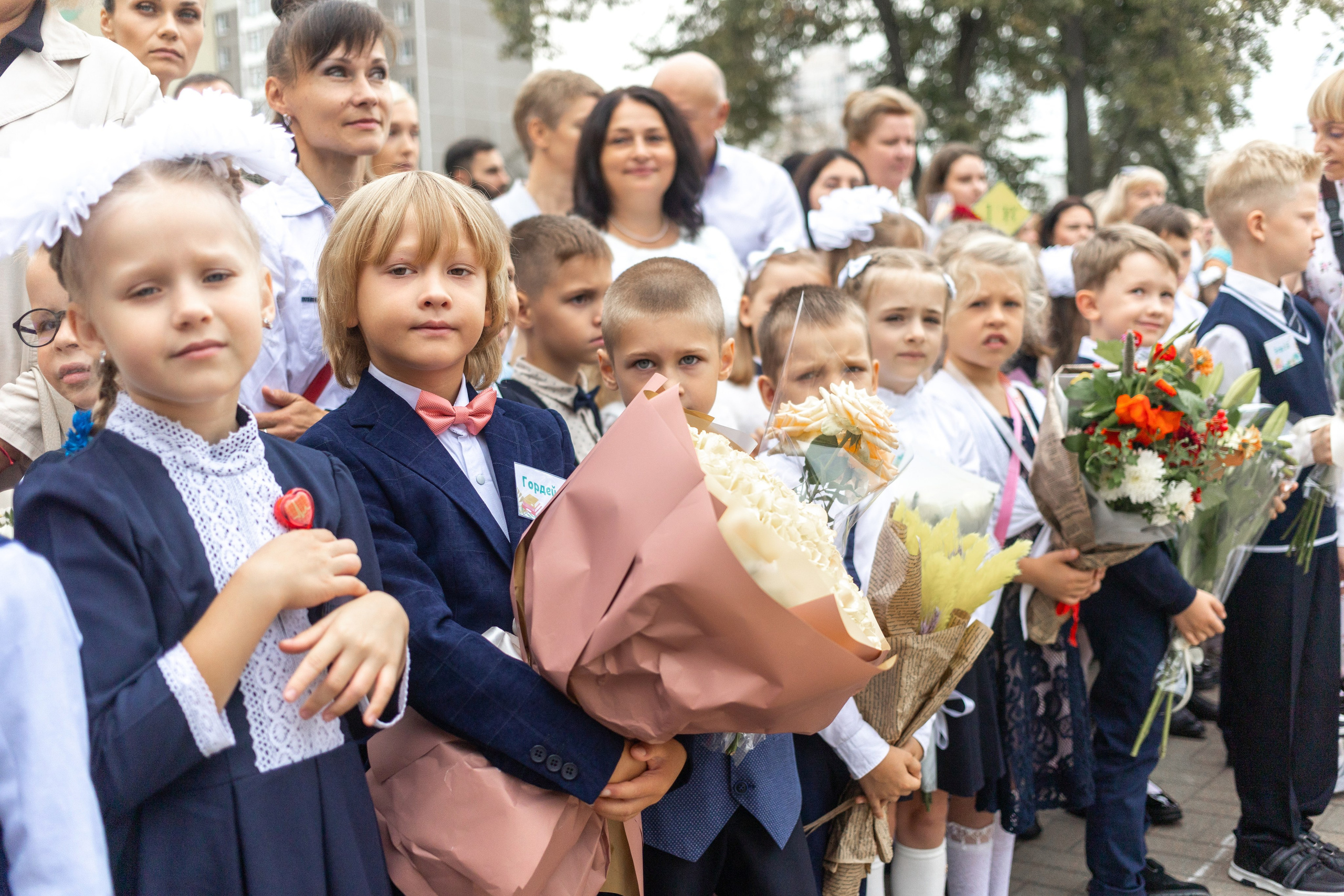 Линейка 1-го сентября. Профессиональный интерьерный и репортажный фотограф Минск и РБ. Максим Орлов
