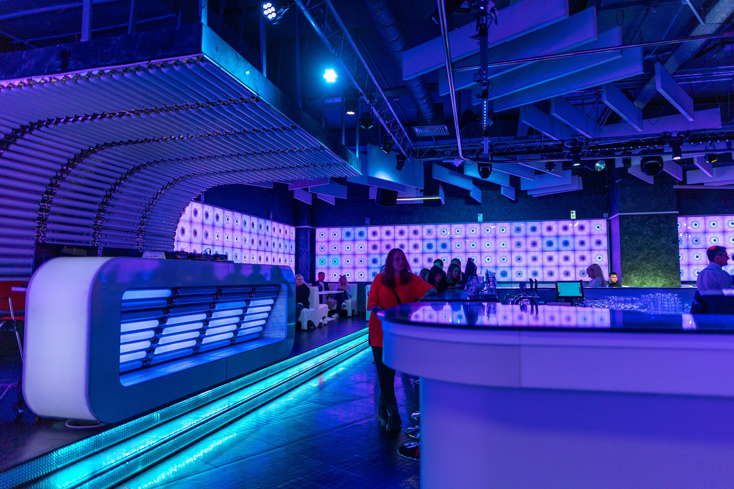 Концерт Насти Кравченко. Профессиональный интерьерный и репортажный фотограф Минск и РБ. Максим Орлов