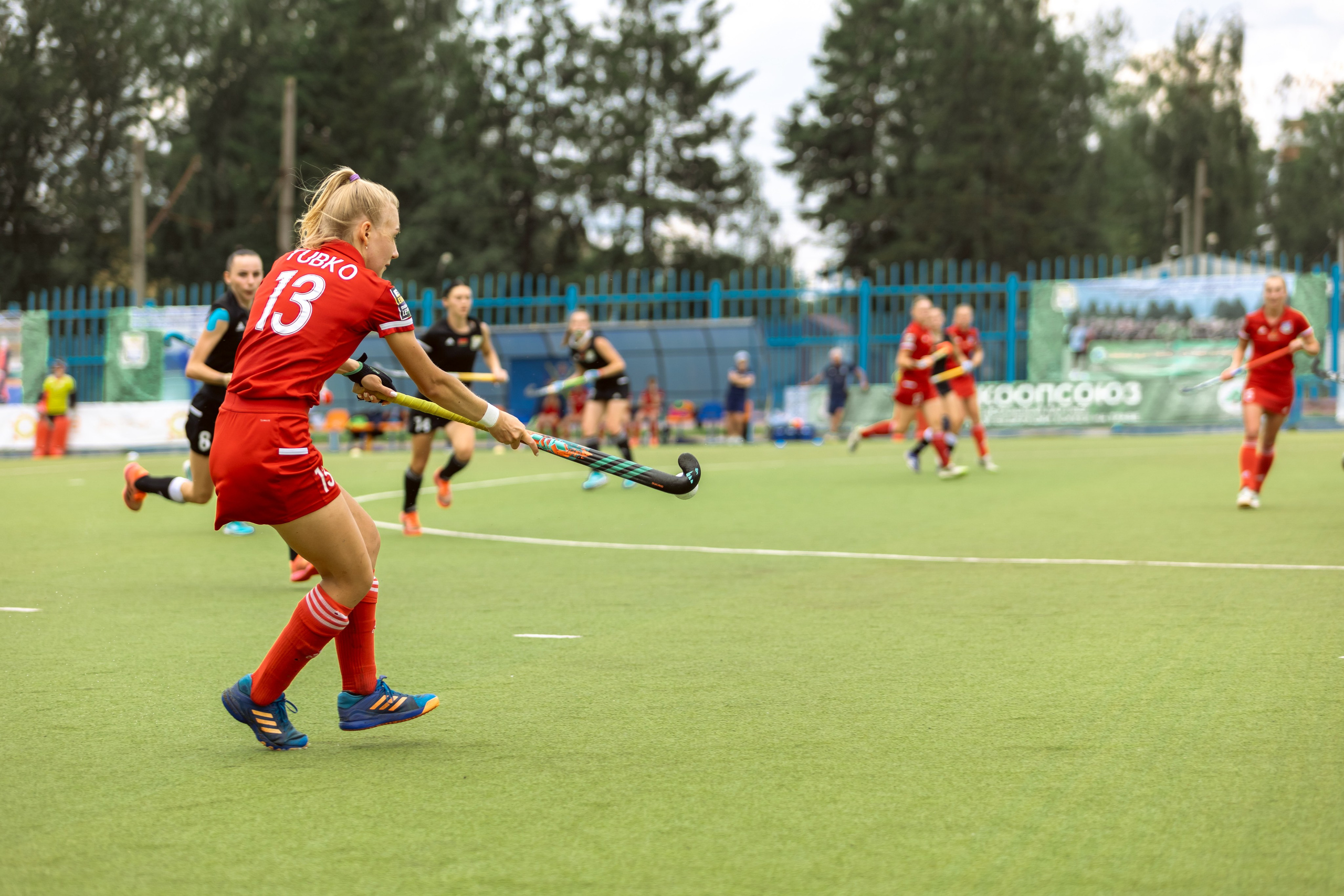 Хоккей на траве. Девушки. Минск — Виктория. 16.06.2024. Профессиональный интерьерный и репортажный фотограф Минск и РБ. Максим Орлов