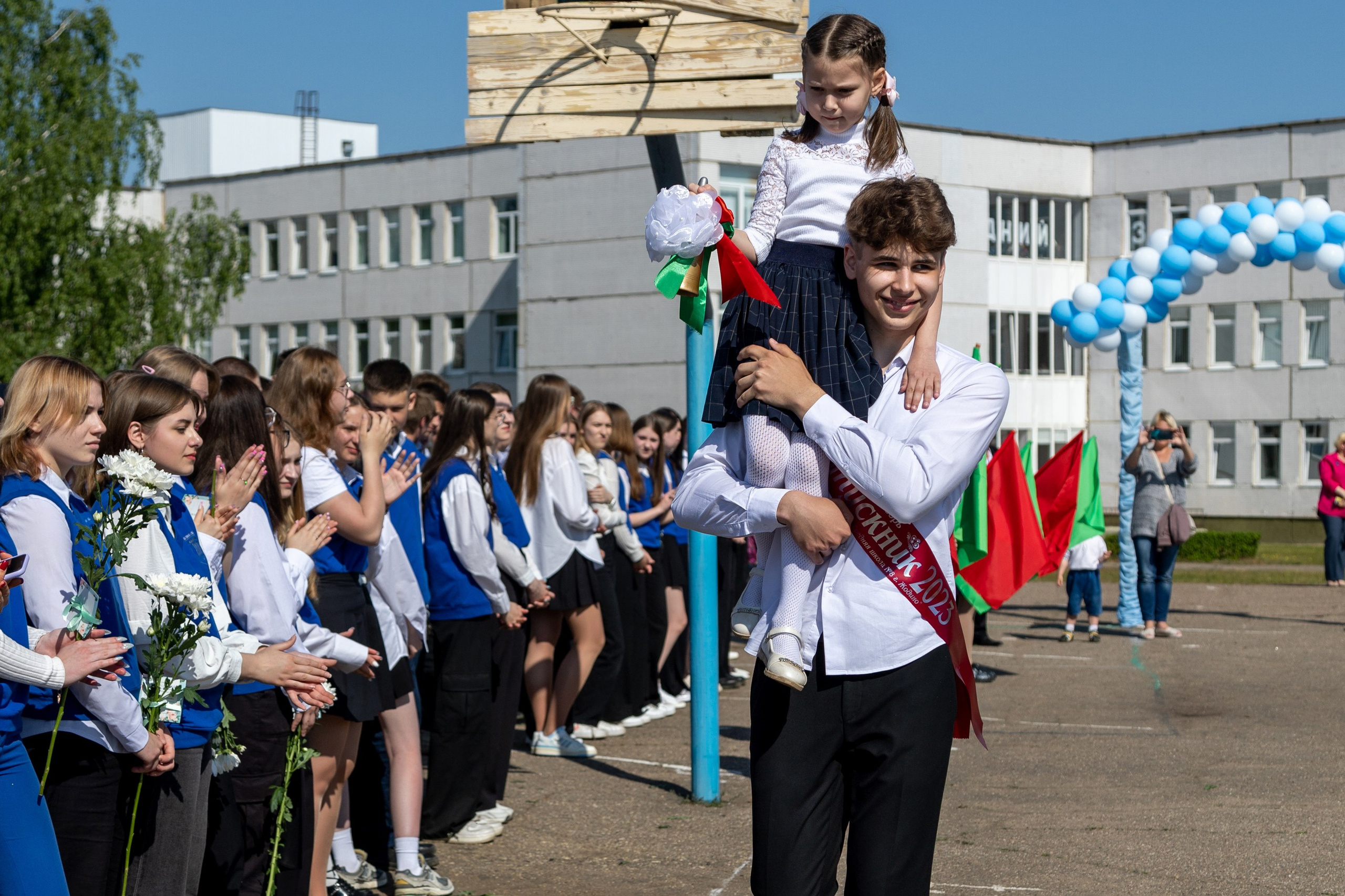 Выпускной в Жодино 2023. Профессиональный интерьерный и репортажный фотограф Минск и РБ. Максим Орлов
