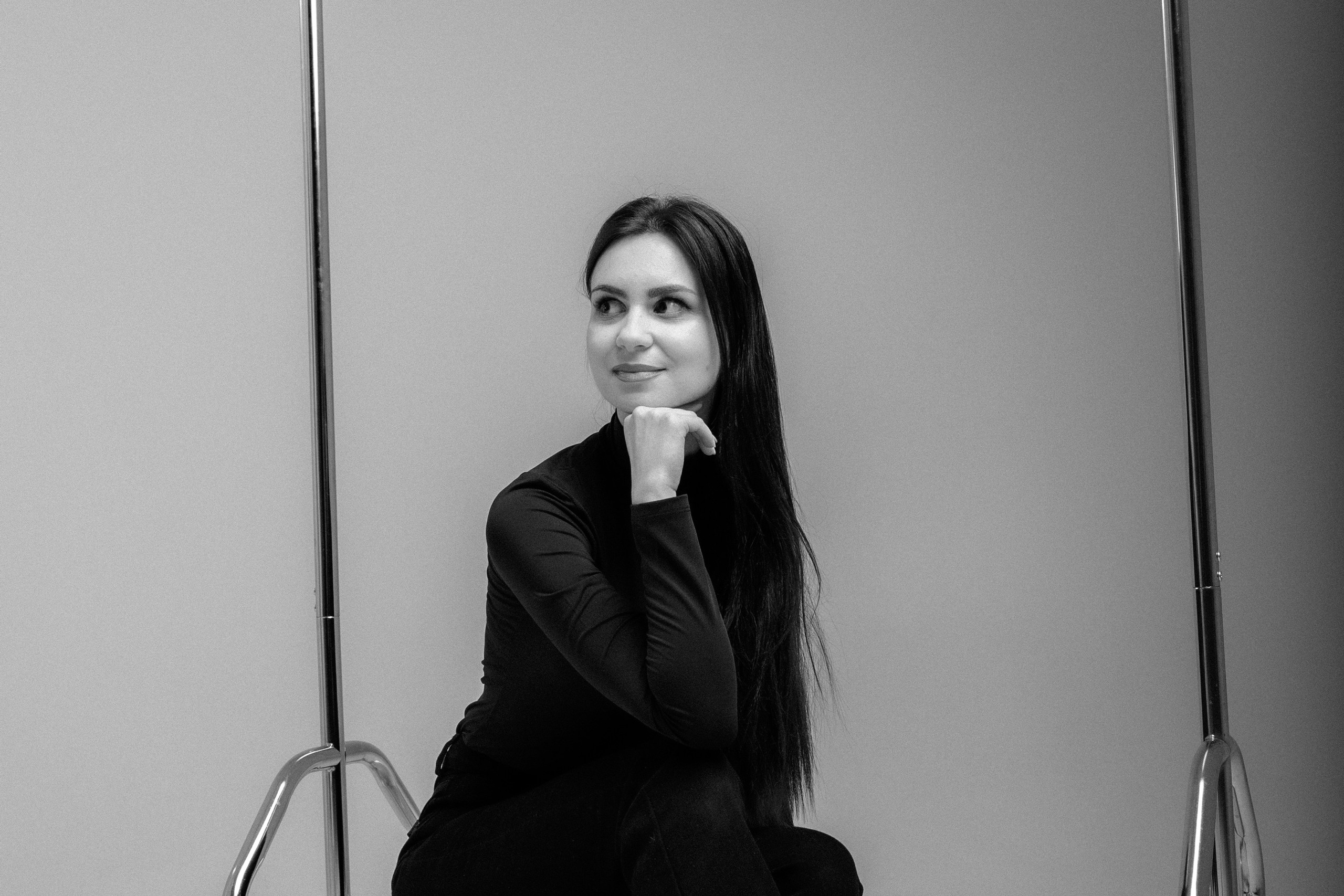 Настя (студийная на циклораме). Профессиональный интерьерный и репортажный фотограф Минск и РБ. Максим Орлов