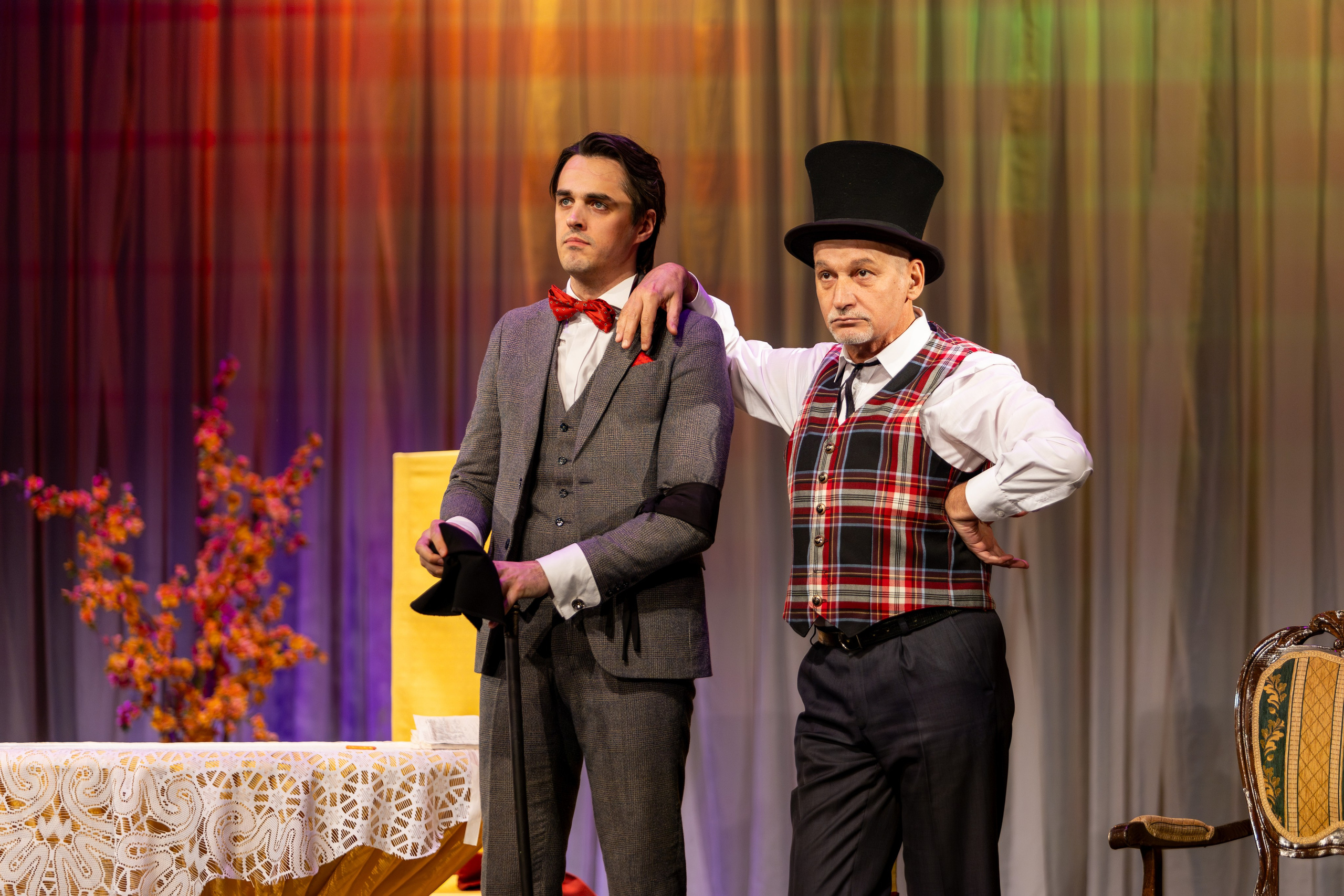 Новый театр «Как важно быть серьезным». Профессиональный интерьерный и репортажный фотограф Минск и РБ. Максим Орлов