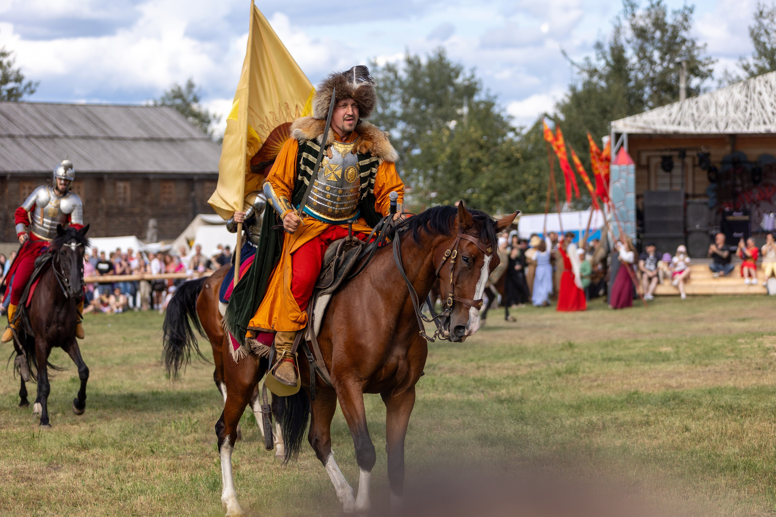 Рыцарский фест. Мстиславль. Профессиональный интерьерный и репортажный фотограф Минск и РБ. Максим Орлов