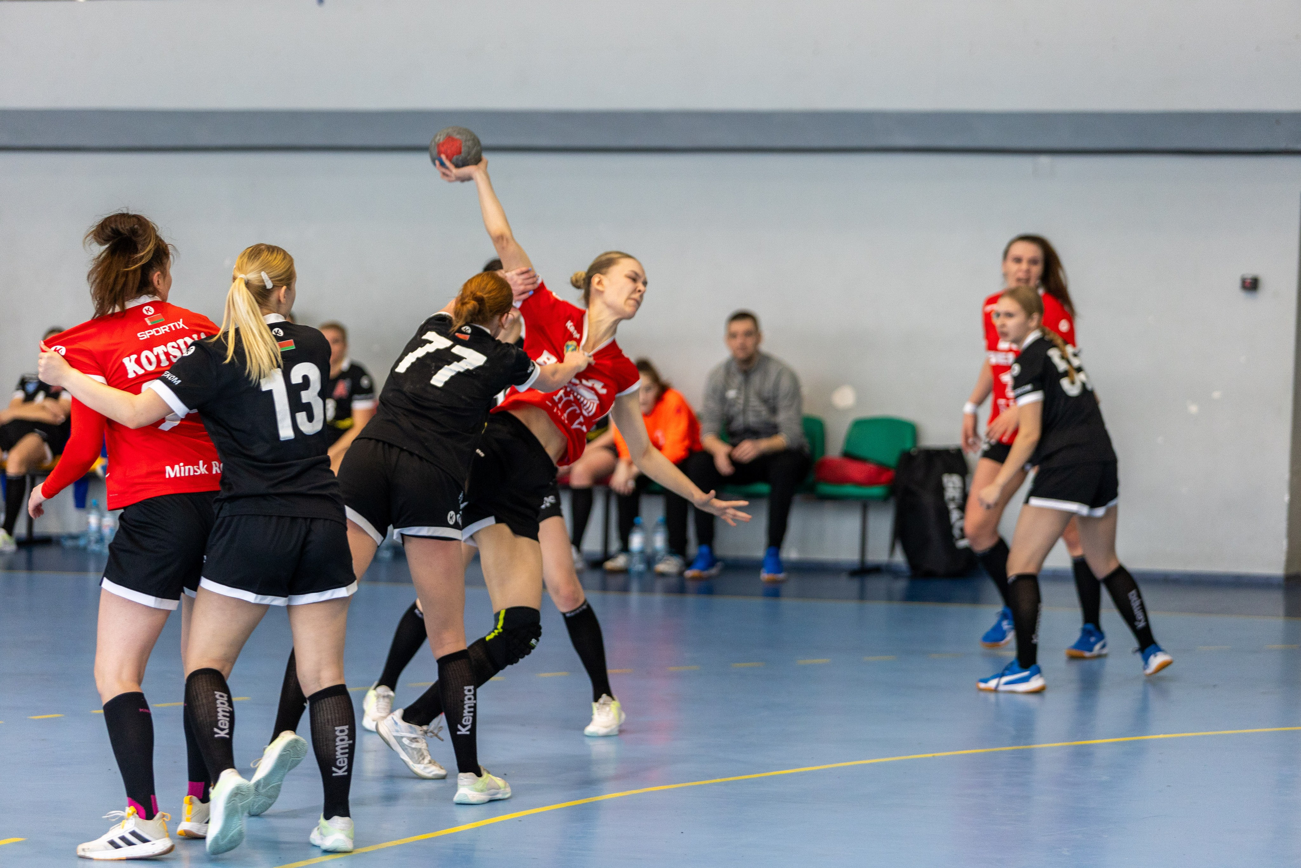 Гандбол. БНТУ — Березина. Профессиональный интерьерный и репортажный фотограф Минск и РБ. Максим Орлов