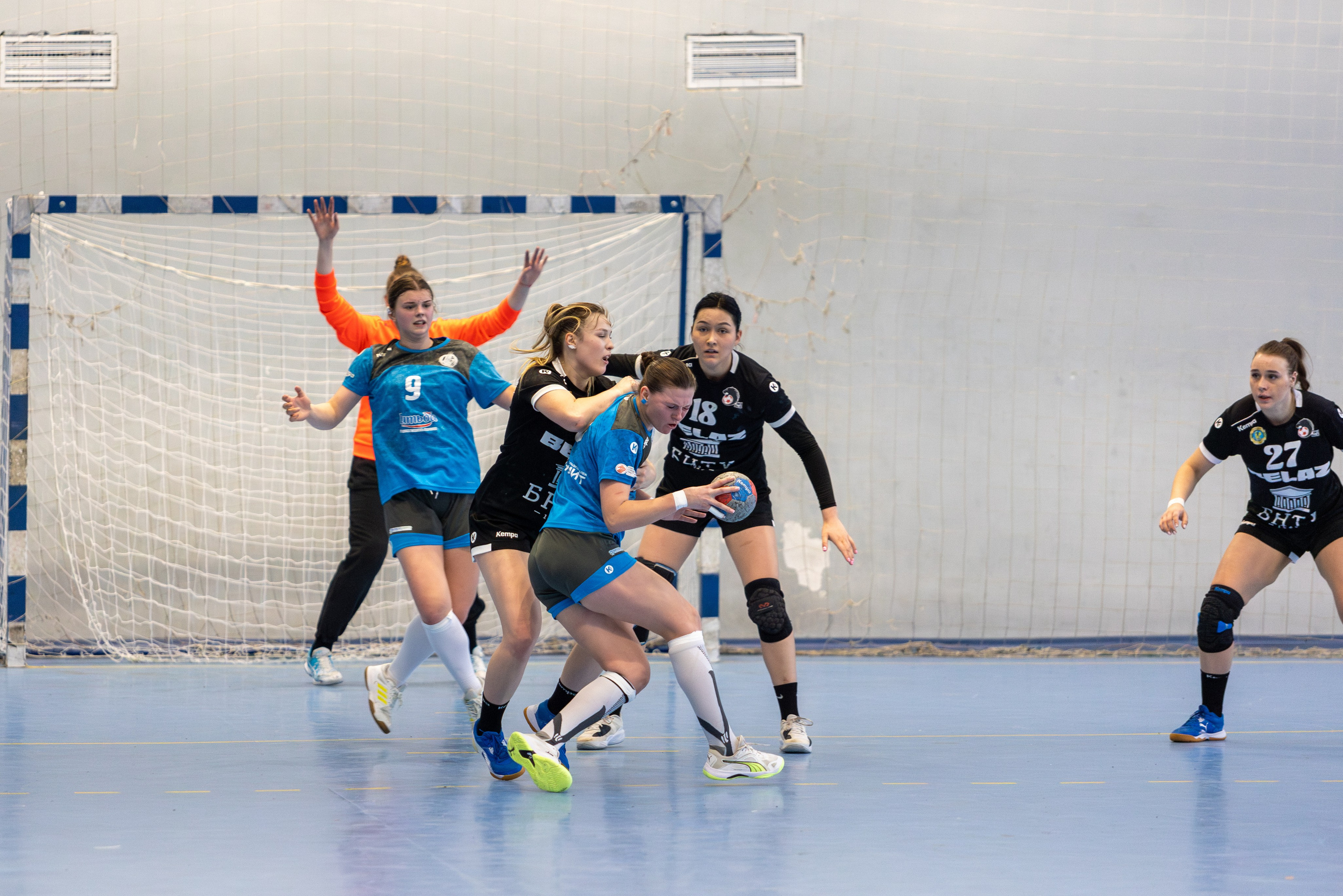 Гандбол. Лучшие кадры. БНТУ — Витебчанка. Профессиональный интерьерный и репортажный фотограф Минск и РБ. Максим Орлов