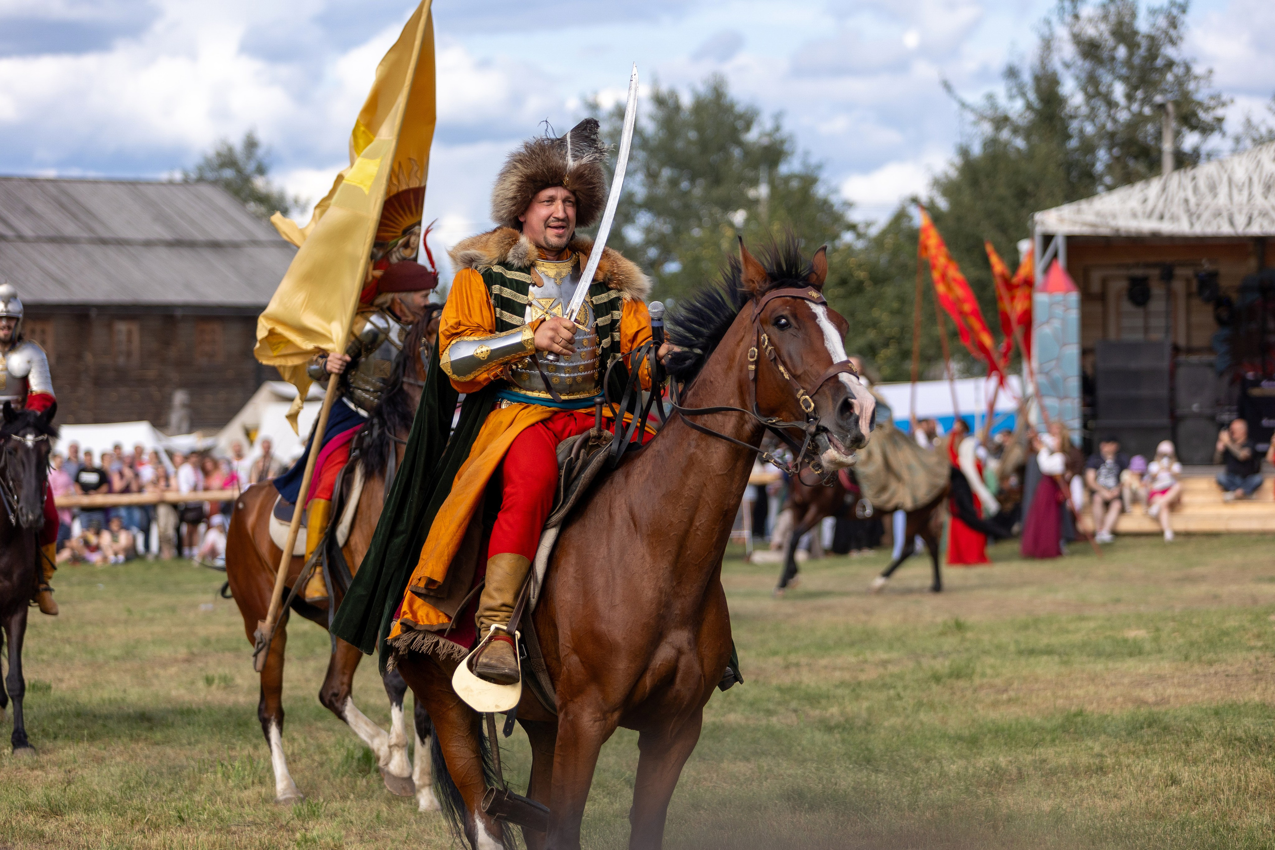 Рыцарский фест. Мстиславль. Профессиональный интерьерный и репортажный фотограф Минск и РБ. Максим Орлов