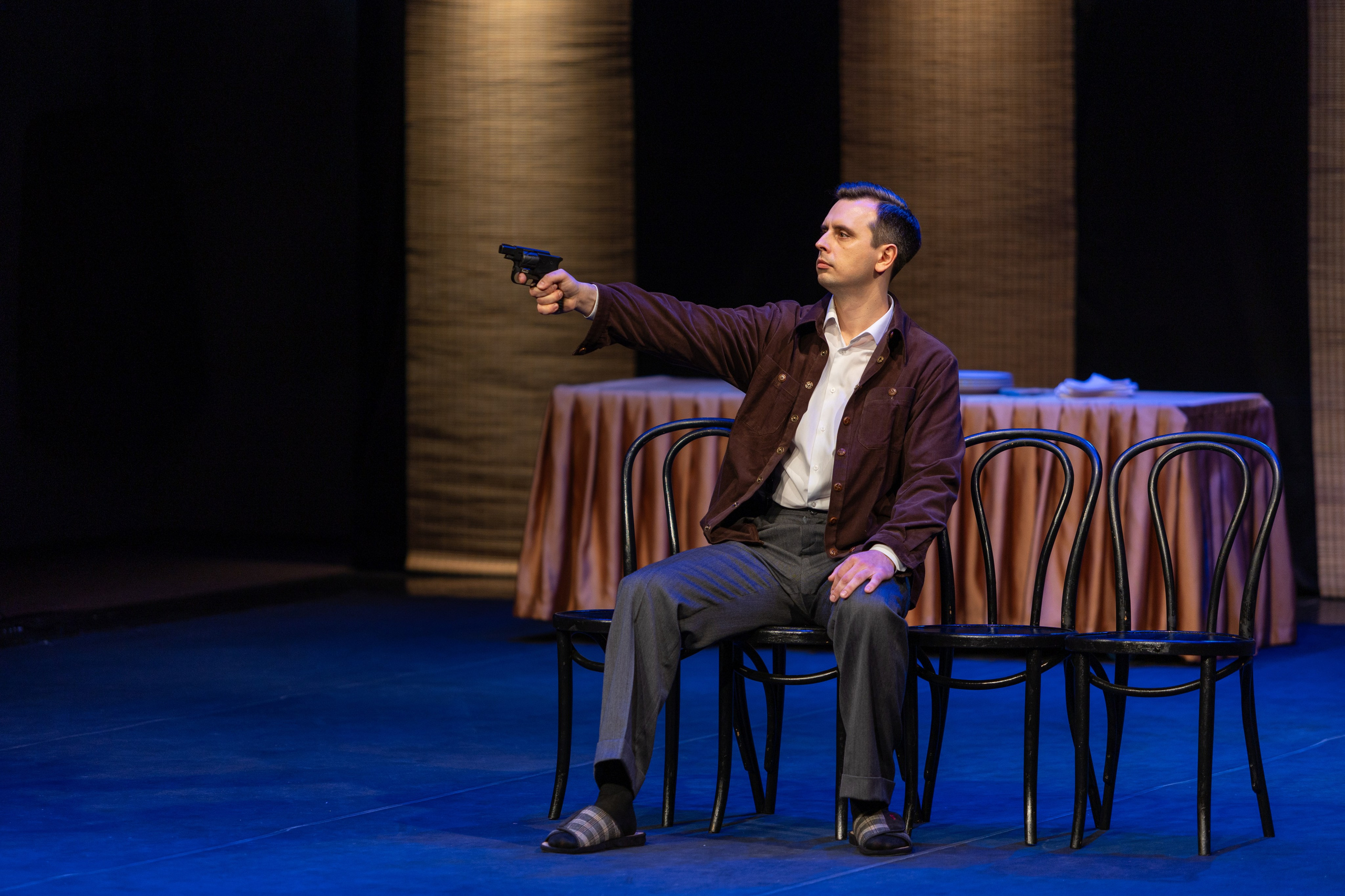 Новый театр «Плачу за любовь». Профессиональный интерьерный и репортажный фотограф Минск и РБ. Максим Орлов