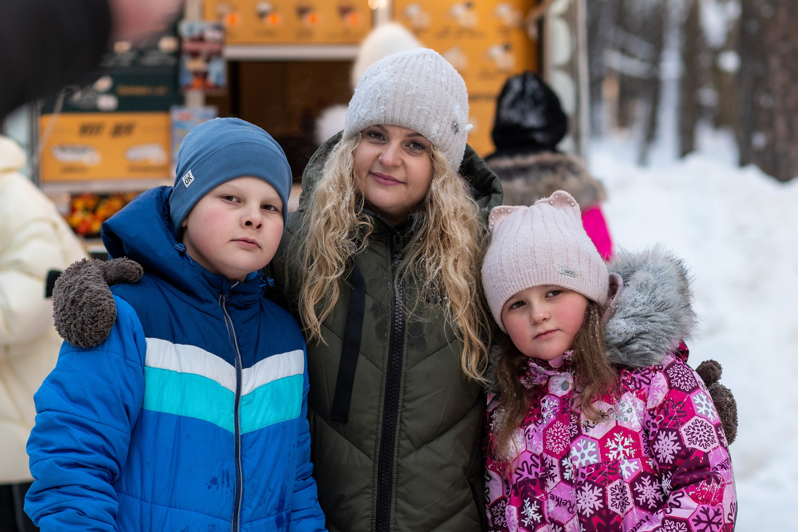 Сергей с семьей (в парке). Профессиональный интерьерный и репортажный фотограф Минск и РБ. Максим Орлов