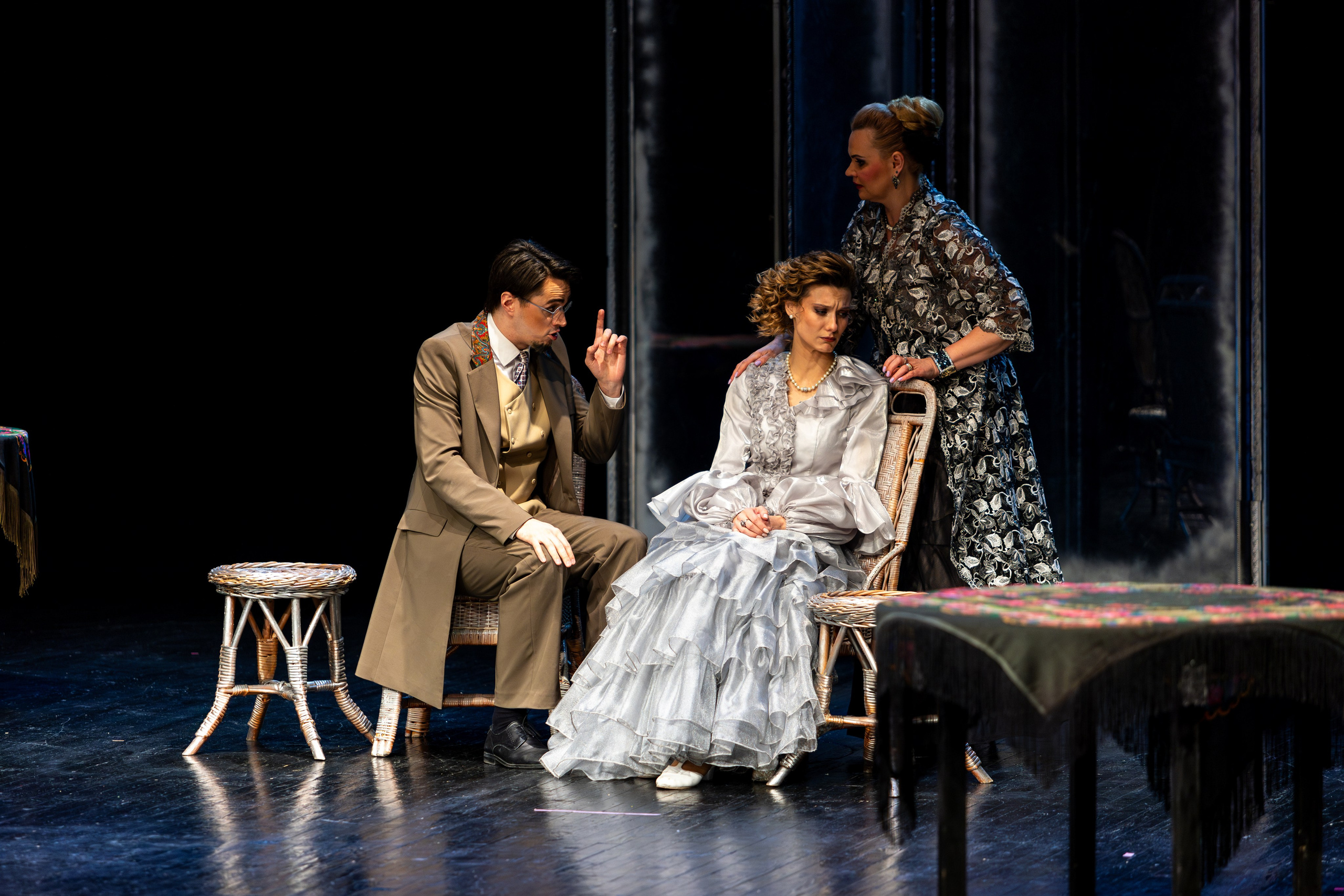 Новый театр «Я вещь». Профессиональный интерьерный и репортажный фотограф Минск и РБ. Максим Орлов