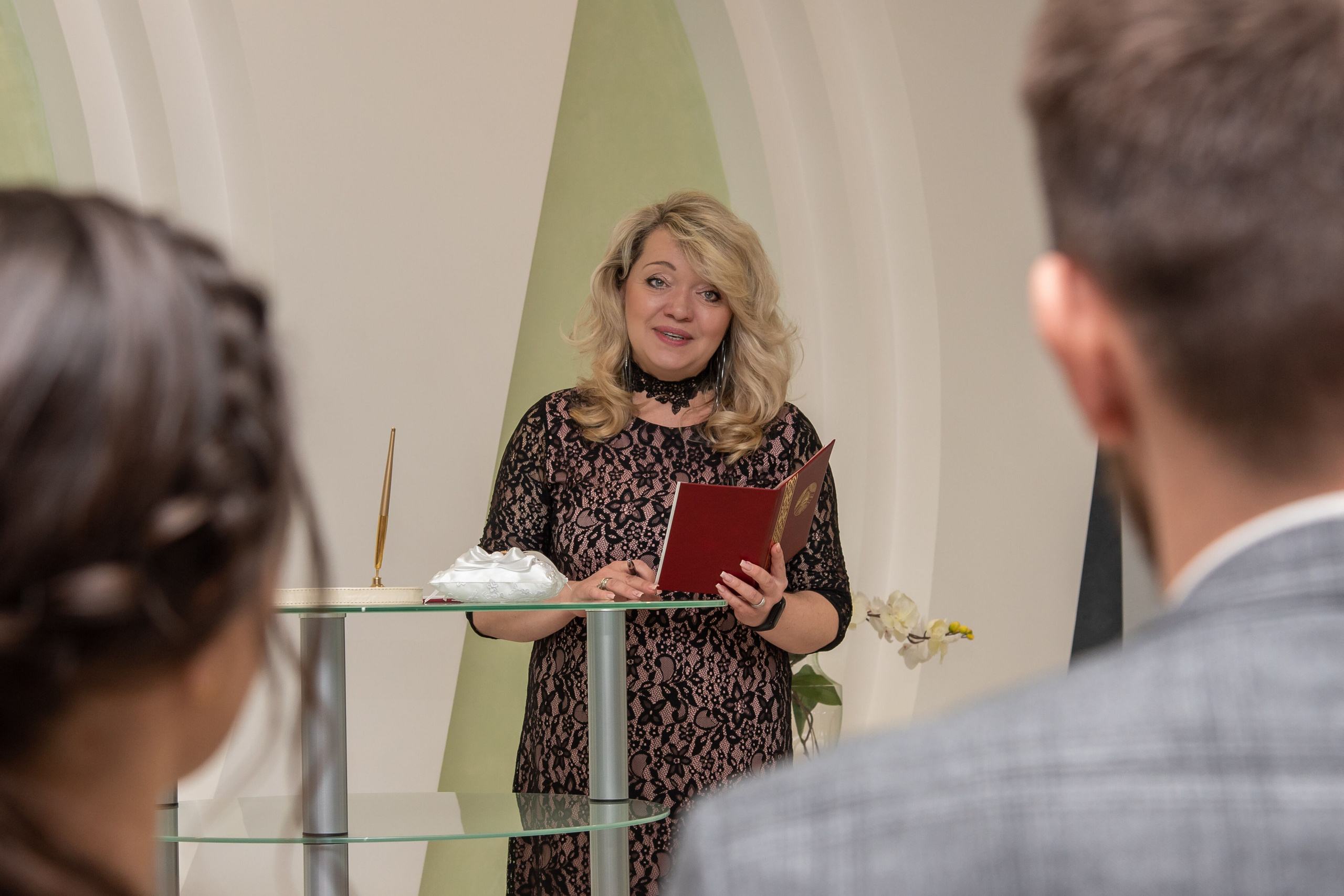 Роспись и прогулка Ростислава и Анастасии. Профессиональный интерьерный и репортажный фотограф Минск и РБ. Максим Орлов