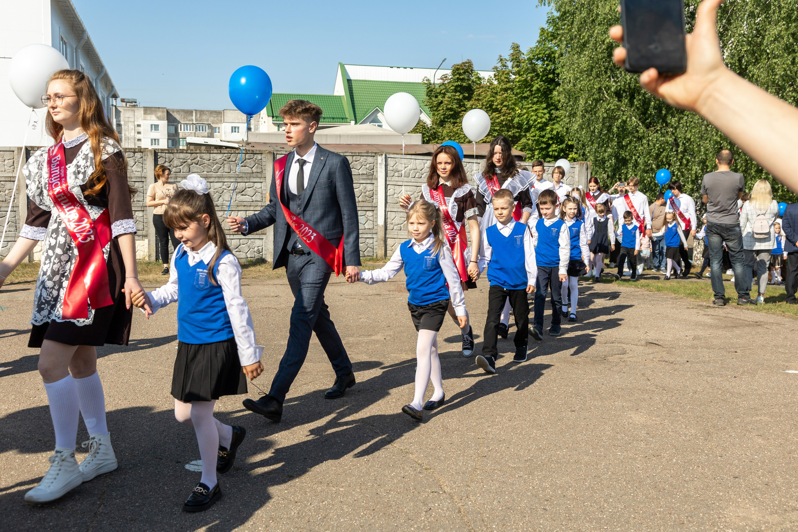 Выпускной в Жодино 2023. Профессиональный интерьерный и репортажный фотограф Минск и РБ. Максим Орлов