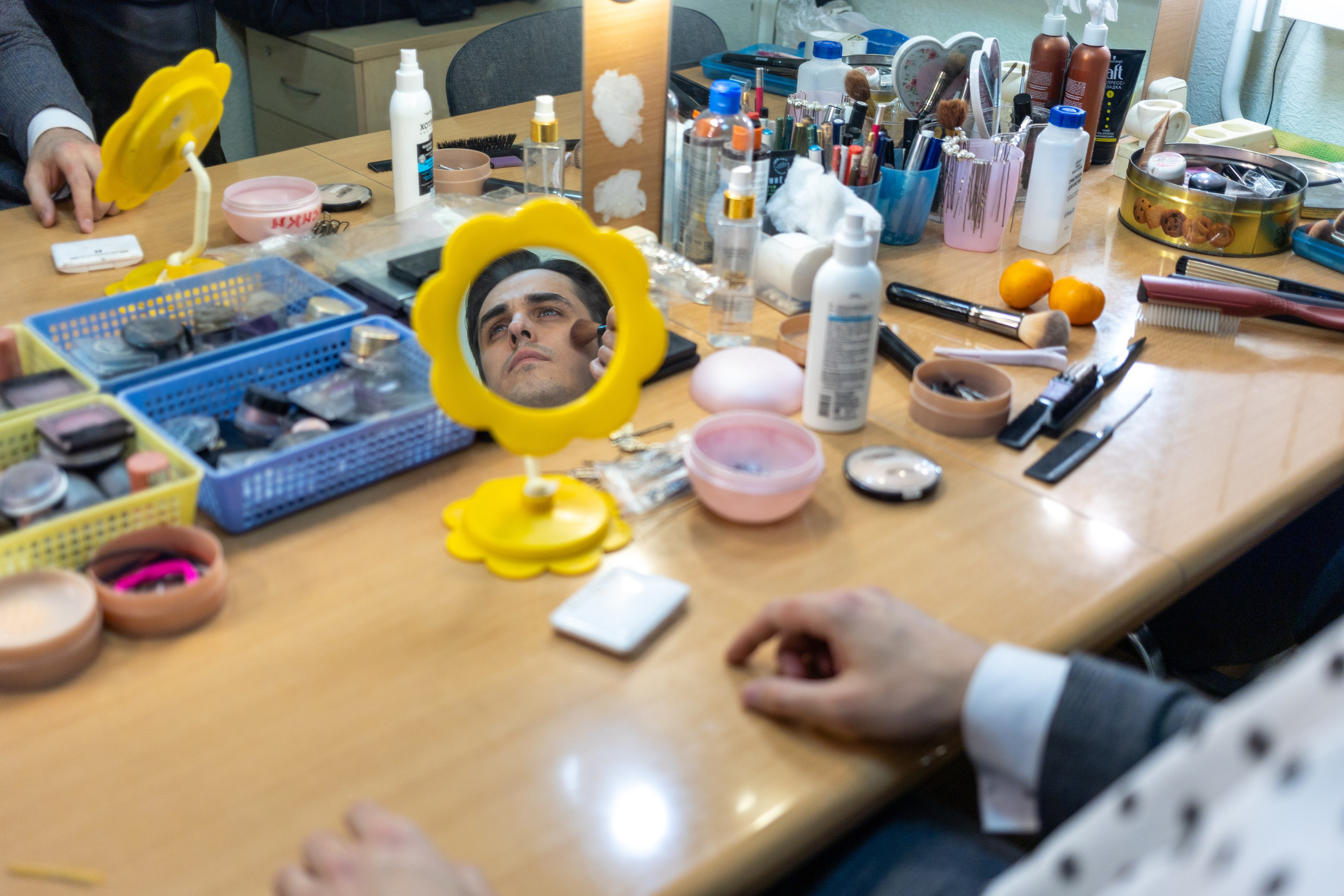 Новый театр «Как важно быть серьезным». Профессиональный интерьерный и репортажный фотограф Минск и РБ. Максим Орлов