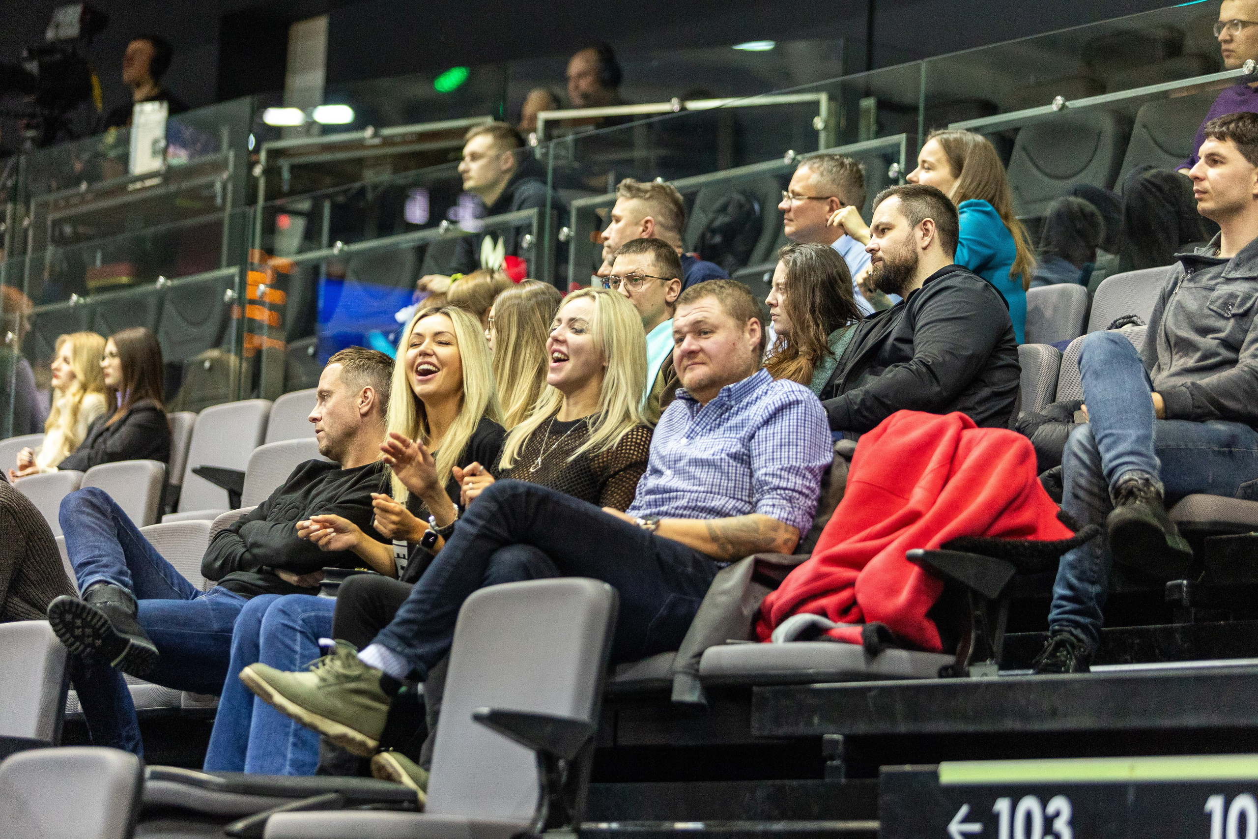 Баскетбол. Лучшие кадры. Минск — Енисей. 11.12.2023. Профессиональный интерьерный и репортажный фотограф Минск и РБ. Максим Орлов