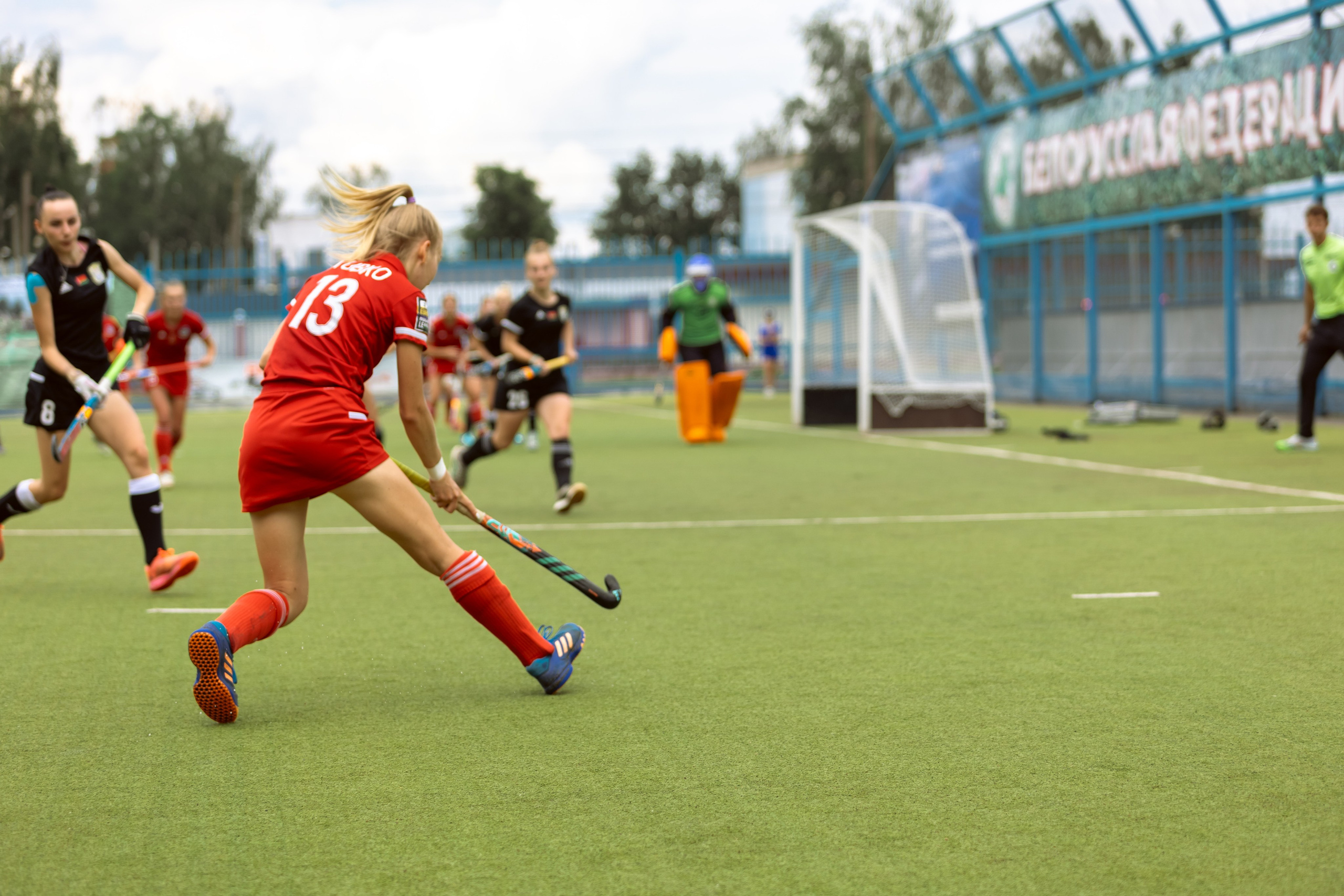 Хоккей на траве. Девушки. Минск — Виктория. 16.06.2024. Профессиональный интерьерный и репортажный фотограф Минск и РБ. Максим Орлов
