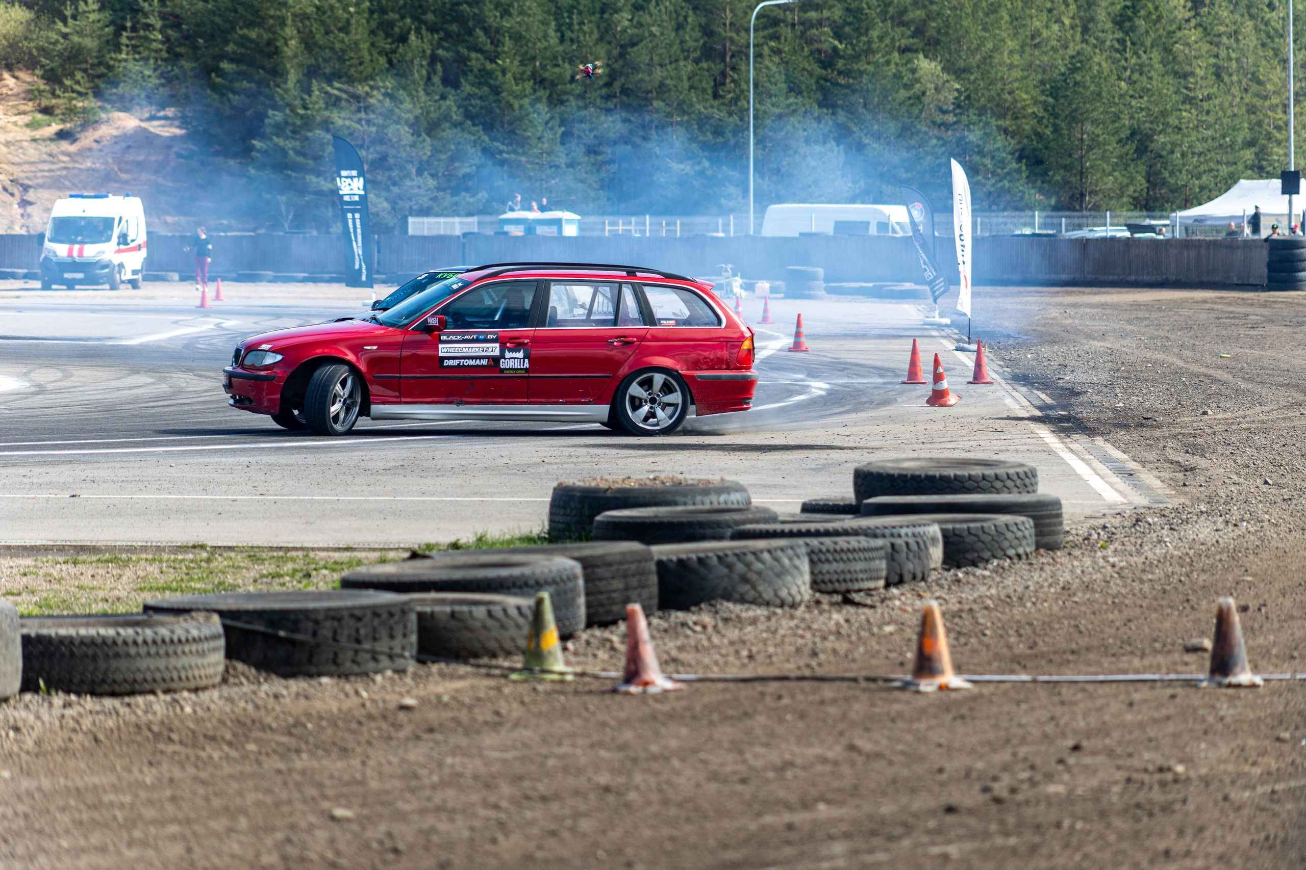 Дрифт в Стайках. Профессиональный интерьерный и репортажный фотограф Минск и РБ. Максим Орлов