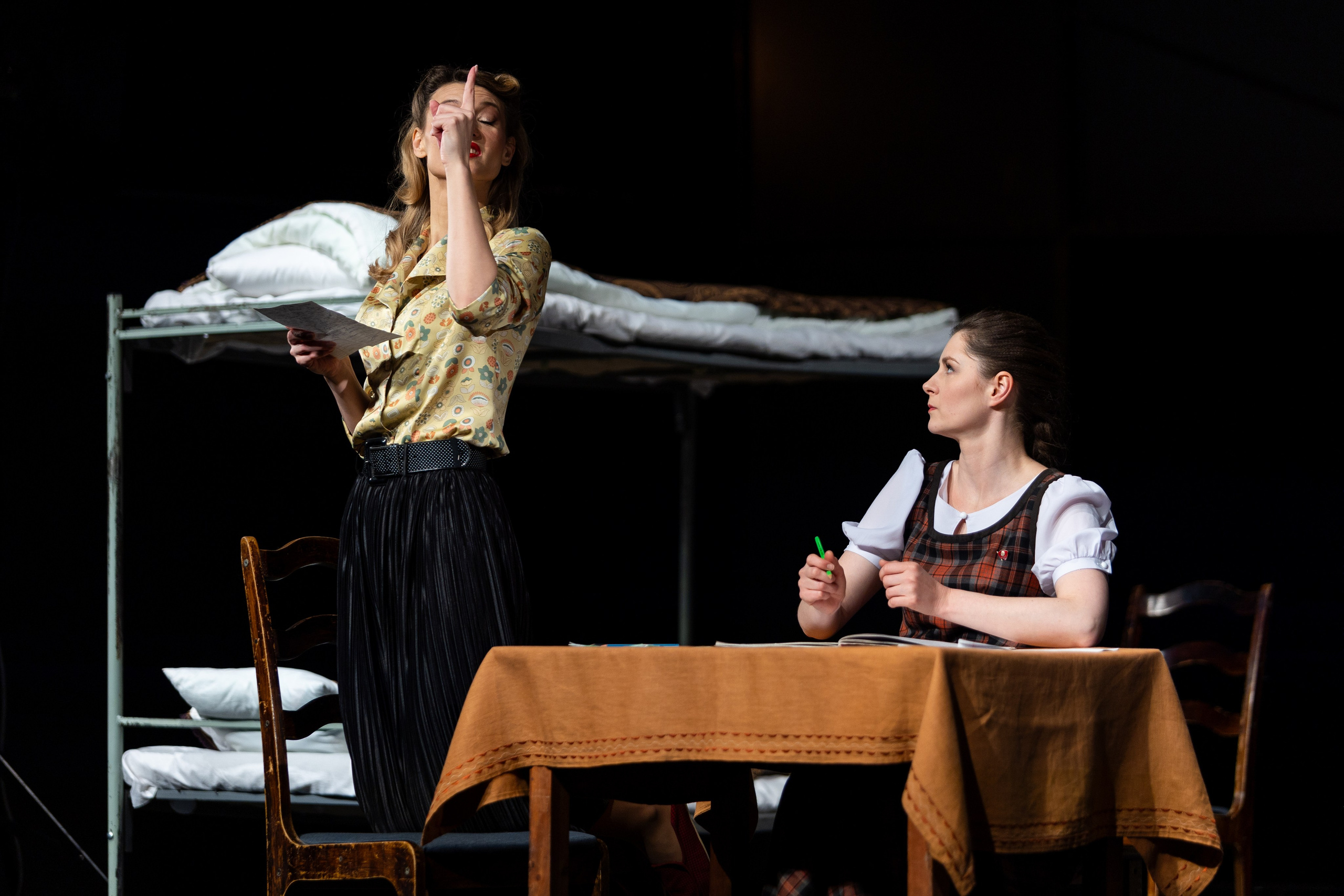 Новый театр «Фабричная девчонка». Профессиональный интерьерный и репортажный фотограф Минск и РБ. Максим Орлов