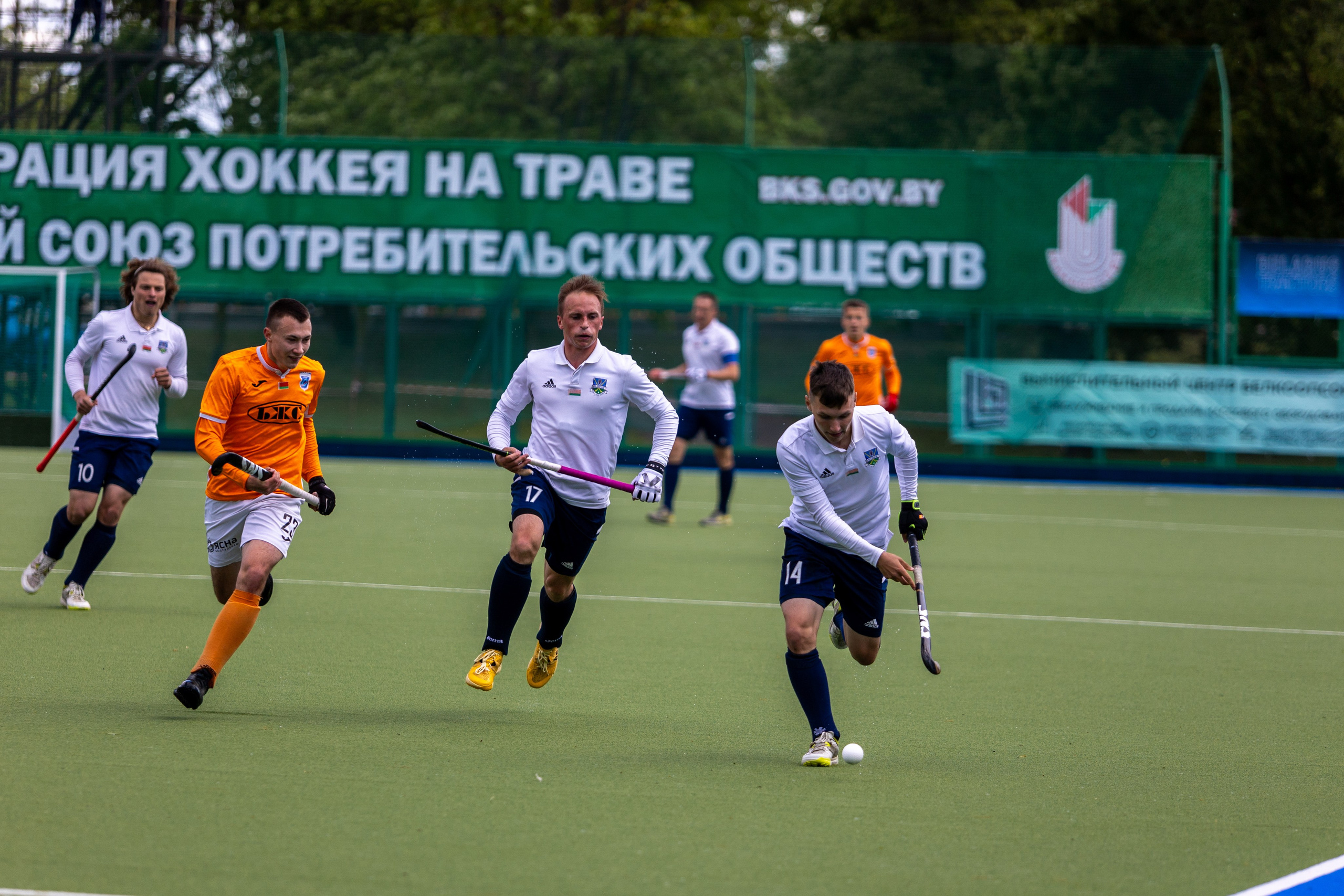 Хоккей на траве. ХК Минск — СК Строитель 11.05.2024. Профессиональный интерьерный и репортажный фотограф Минск и РБ. Максим Орлов