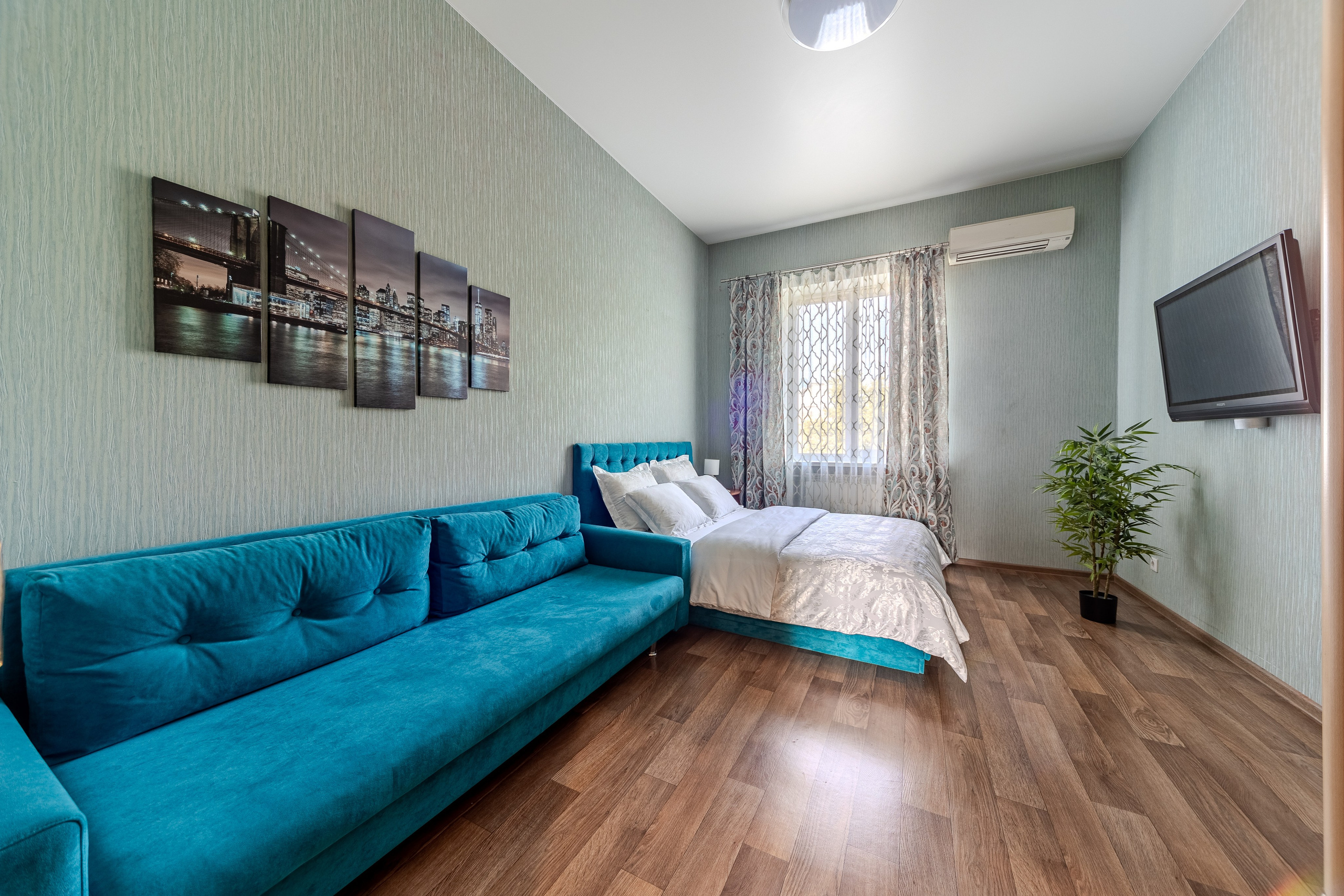 Пр. Независимости 13. Профессиональный интерьерный и репортажный фотограф Минск и РБ. Максим Орлов