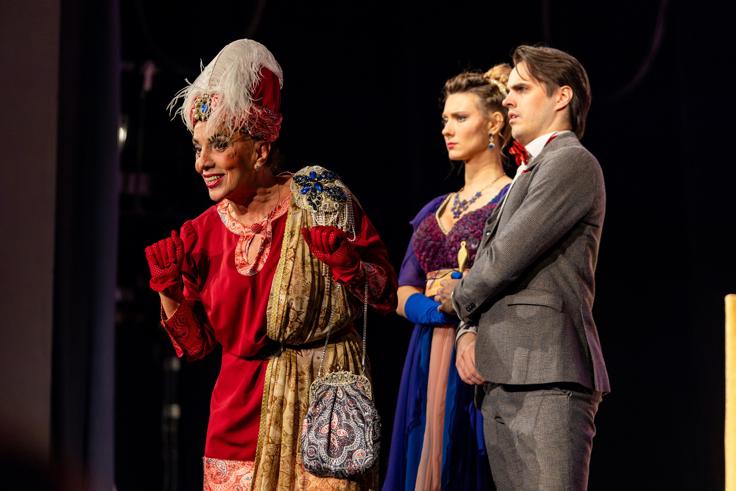 Новый театр «Как важно быть серьезным». Профессиональный интерьерный и репортажный фотограф Минск и РБ. Максим Орлов