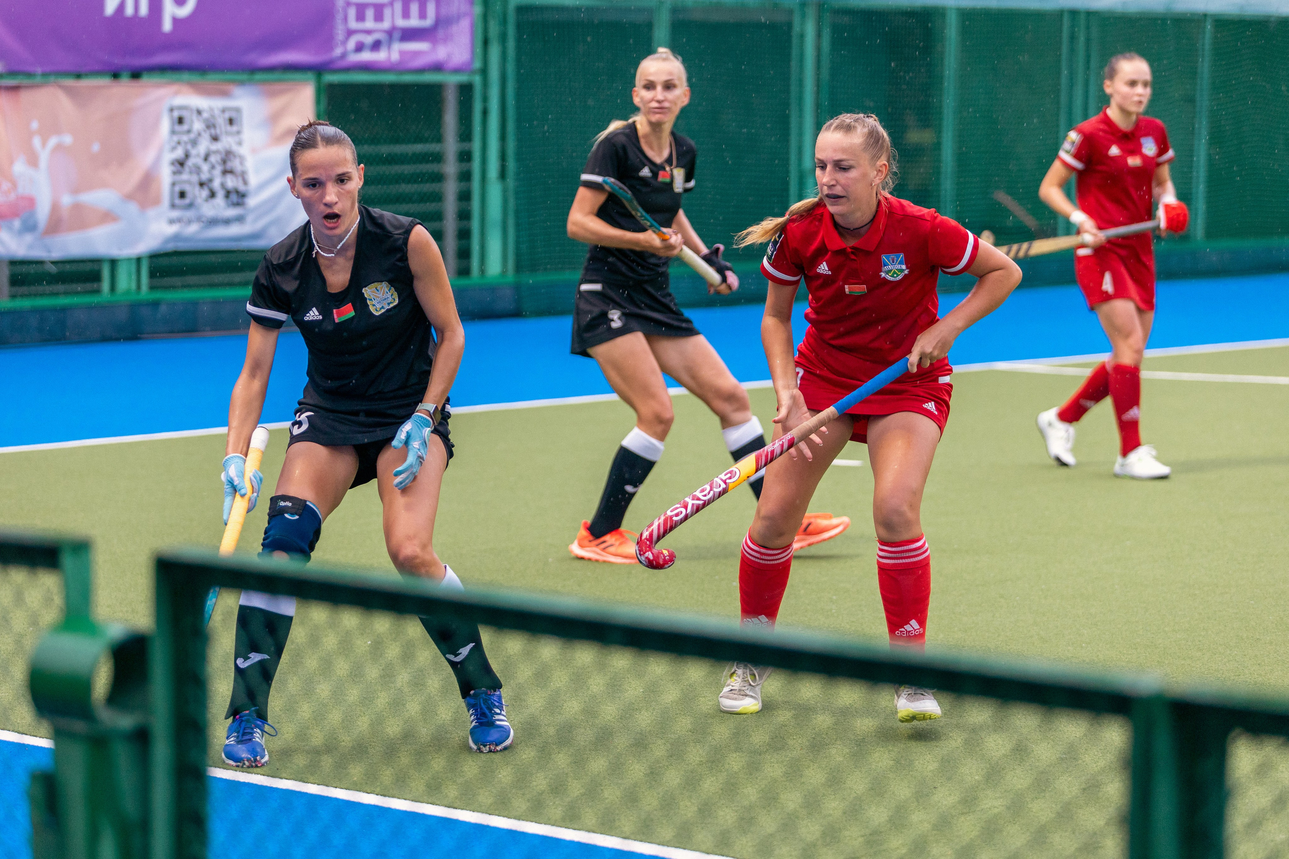 Хоккей на траве. Девушки. ХК Минск — ХК Виктория (Смолевичи) 10.06.2024. Профессиональный интерьерный и репортажный фотограф Минск и РБ. Максим Орлов