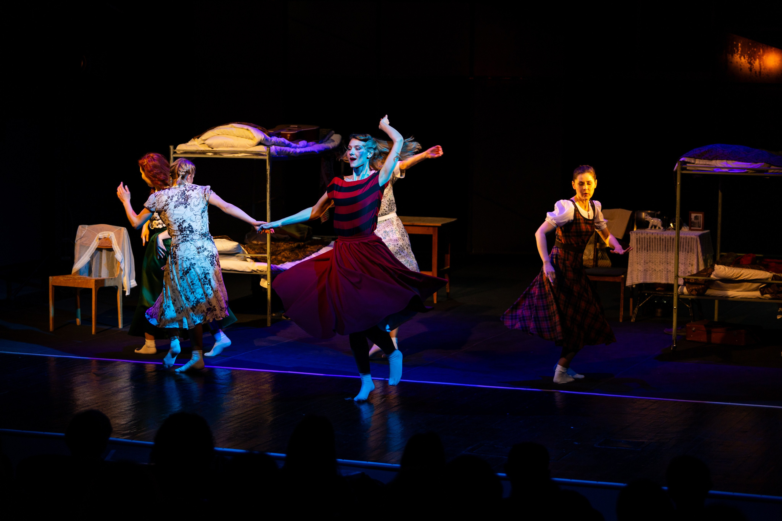 Новый театр «Фабричная девчонка». Профессиональный интерьерный и репортажный фотограф Минск и РБ. Максим Орлов