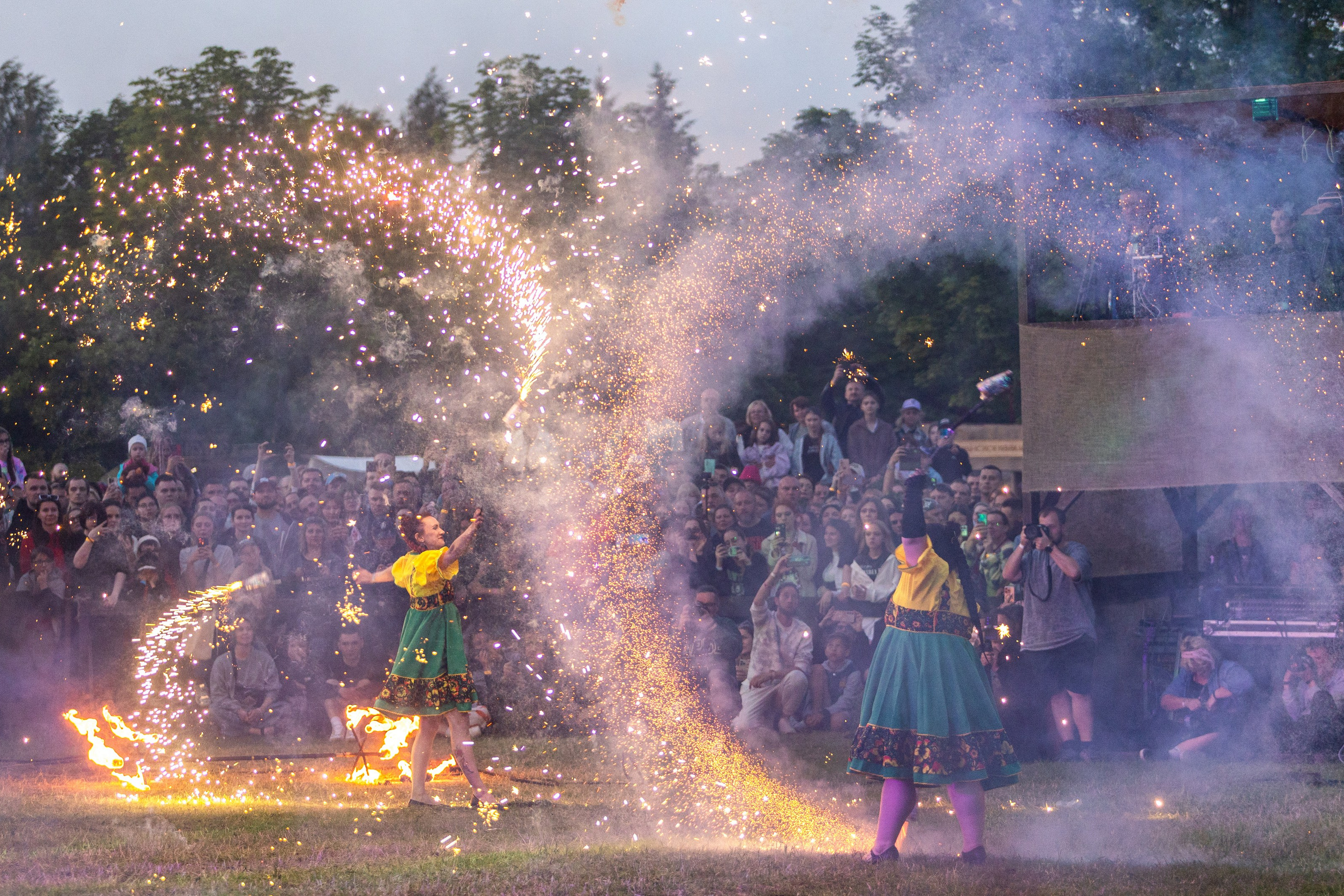Свята сонца. Профессиональный интерьерный и репортажный фотограф Минск и РБ. Максим Орлов