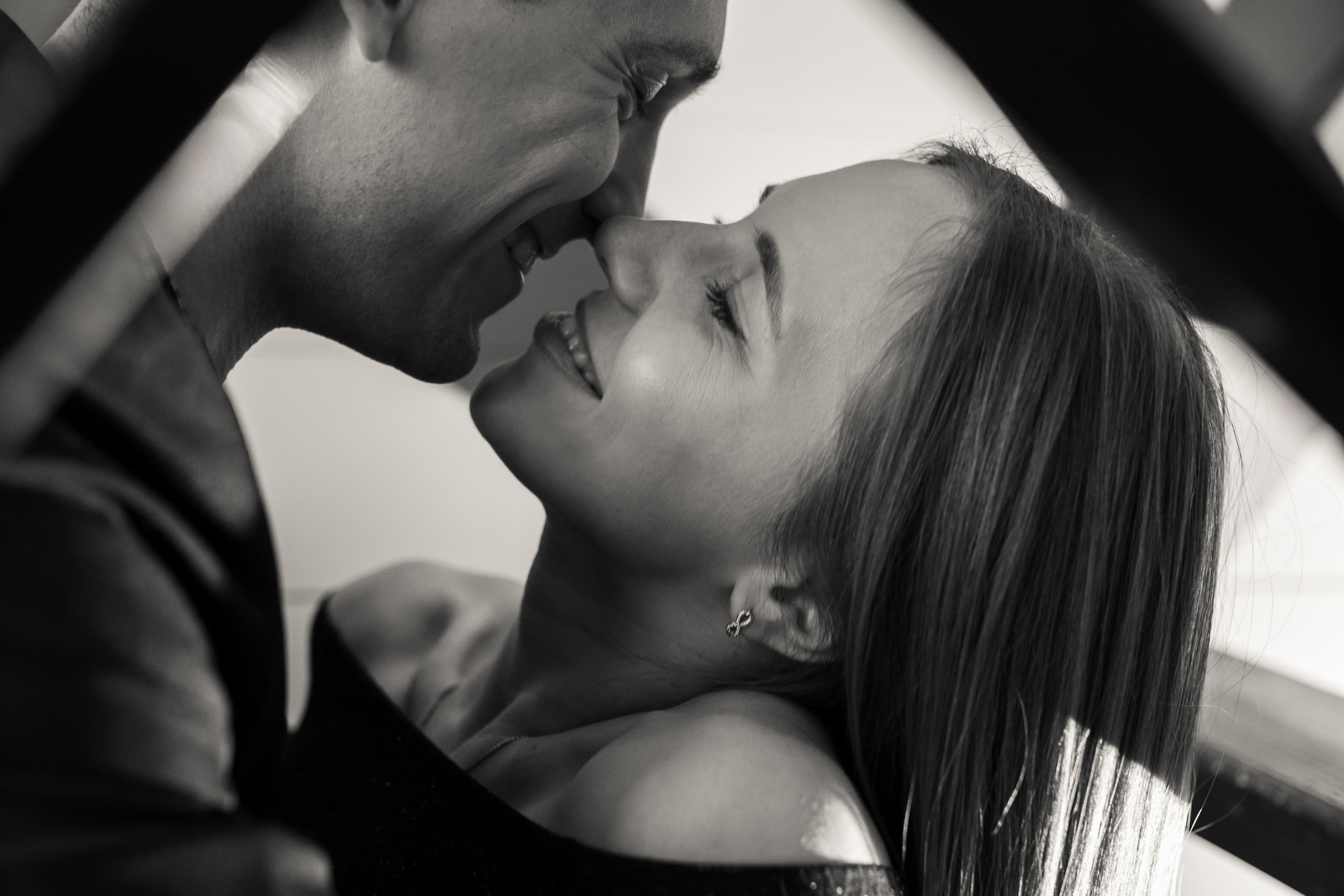 Love story Ильи и Кати. Профессиональный интерьерный и репортажный фотограф Минск и РБ. Максим Орлов