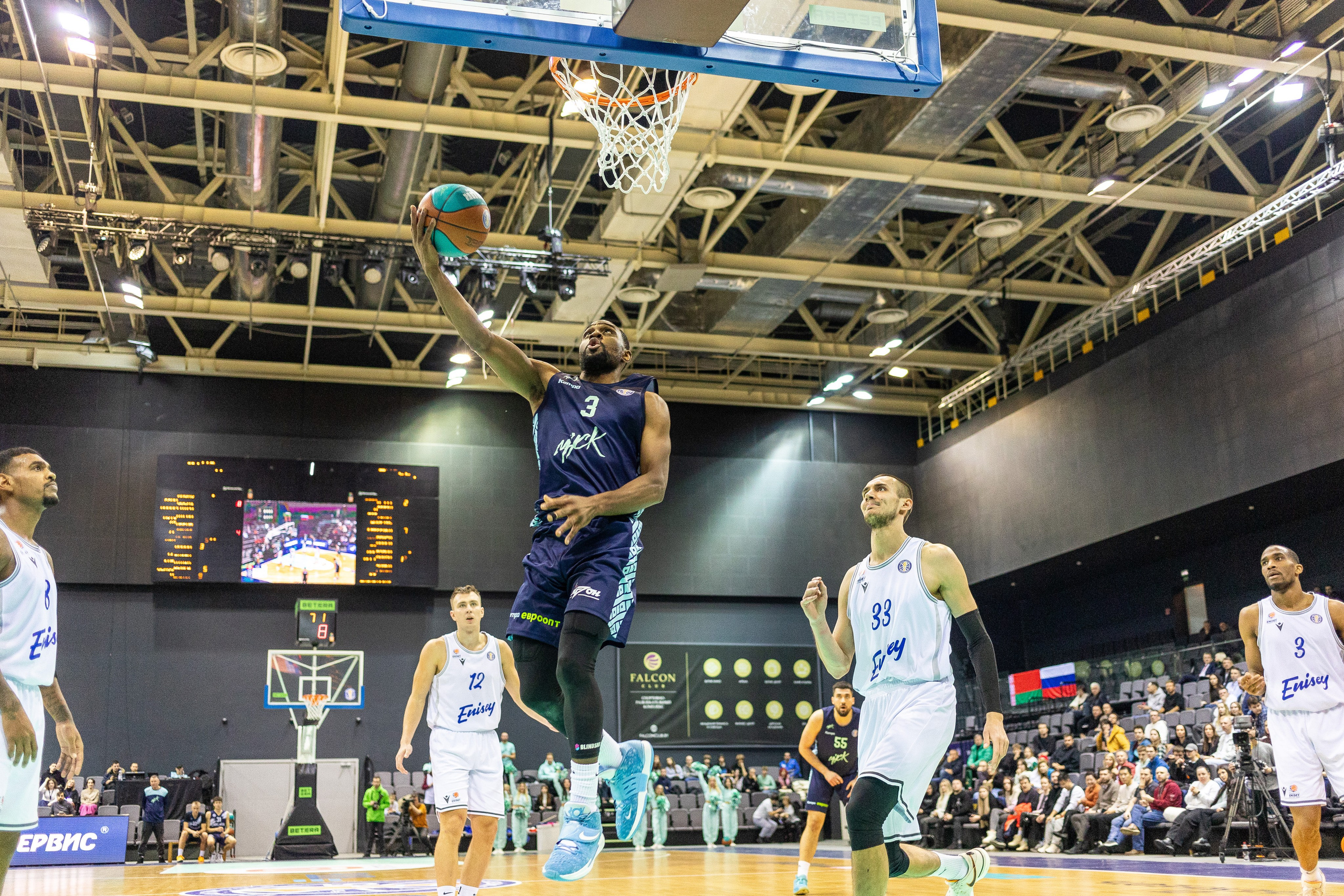 Баскетбол. Лучшие кадры. Минск — Енисей. 11.12.2023. Профессиональный интерьерный и репортажный фотограф Минск и РБ. Максим Орлов